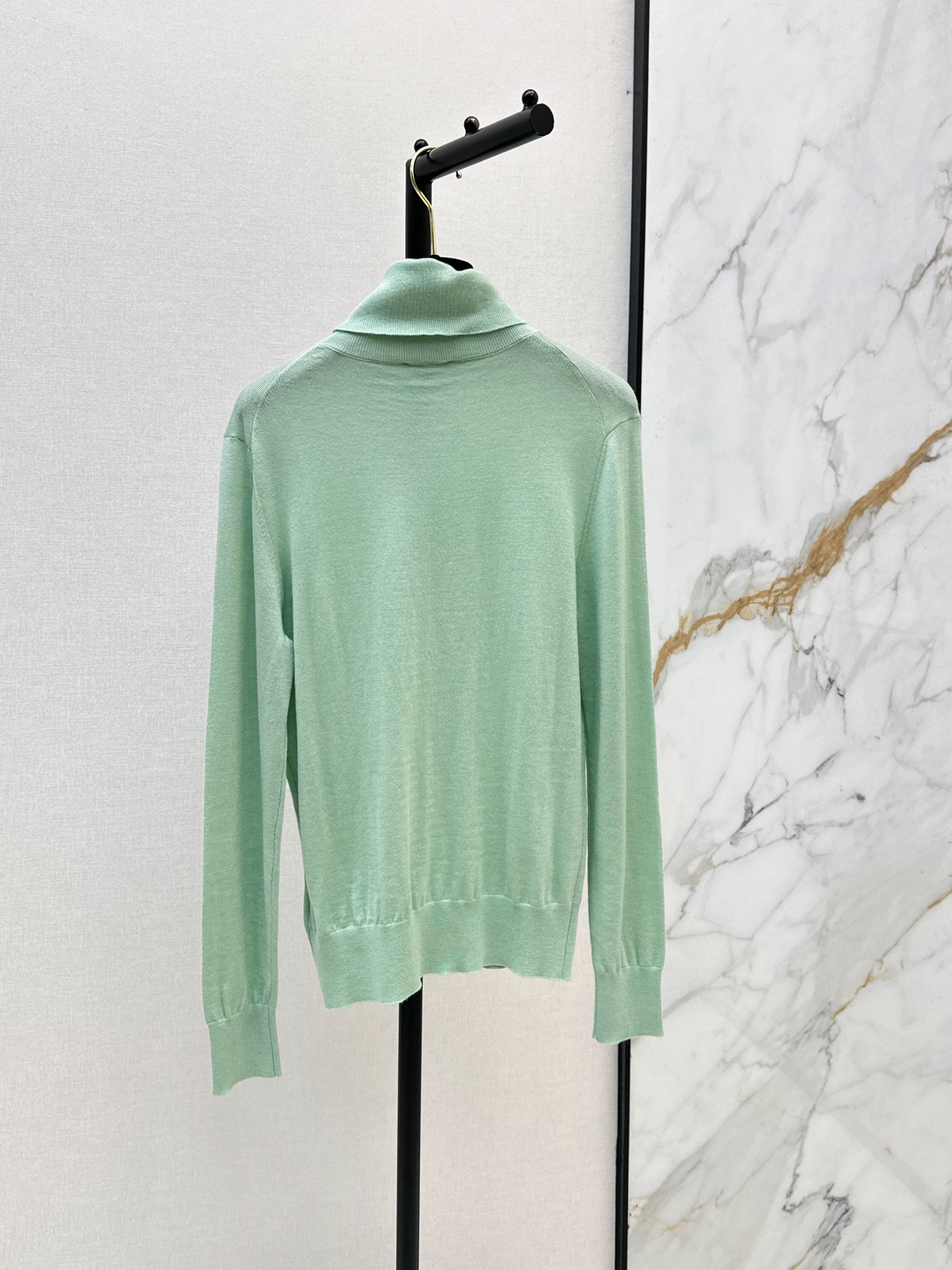 Chan 26ss high neck sweater