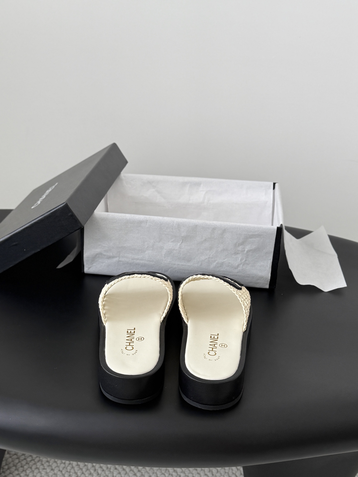 Chan 26ss woven sandals