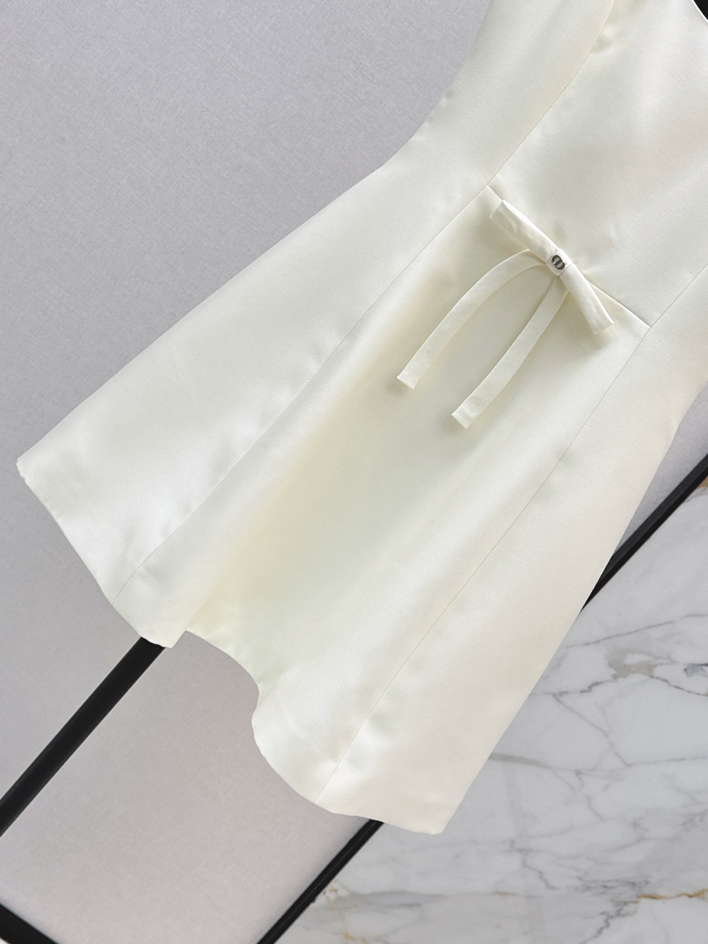 CD 26ss bow slip dress