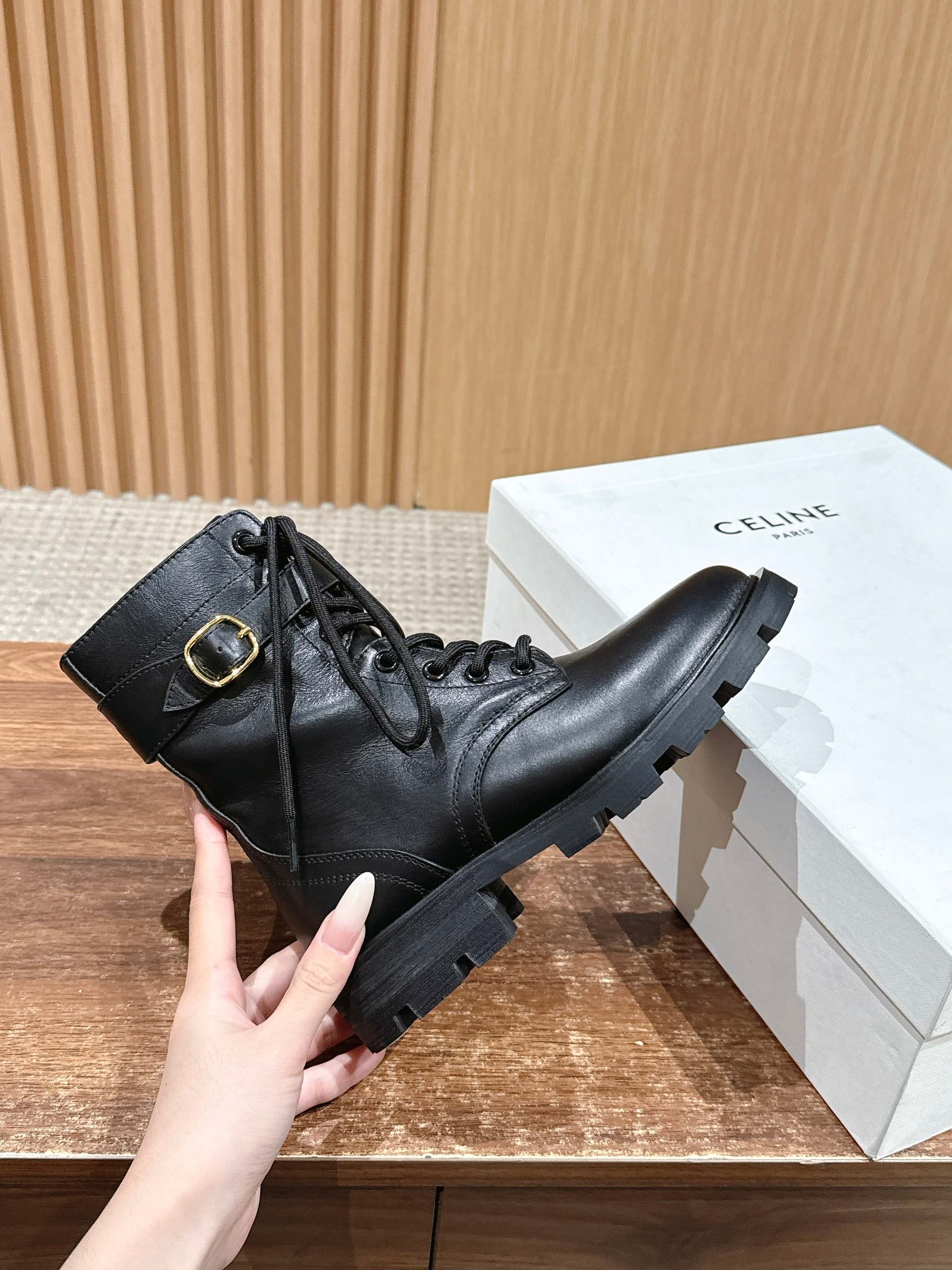 Celi 25fw combat boots