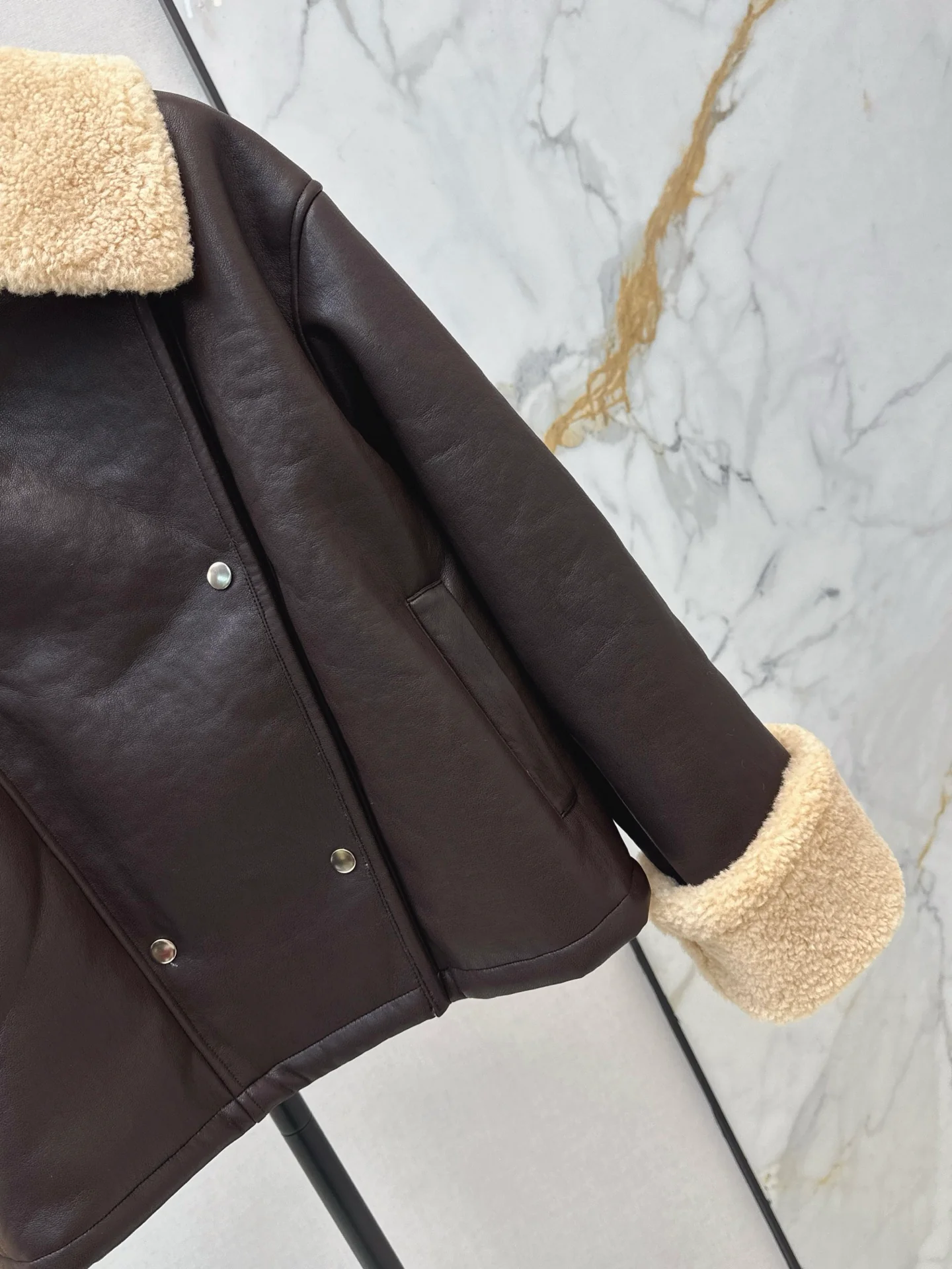 Loe 25fw lamb fleece biker