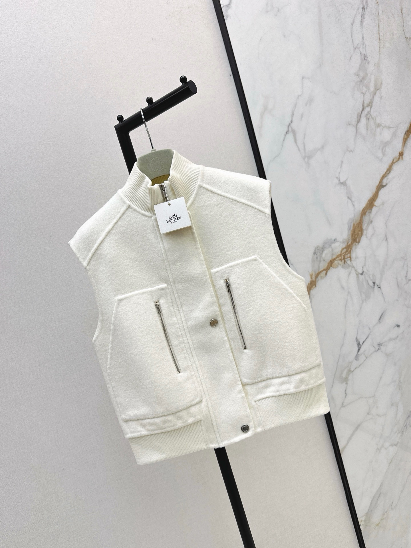Her 26ss woolen vest jacket