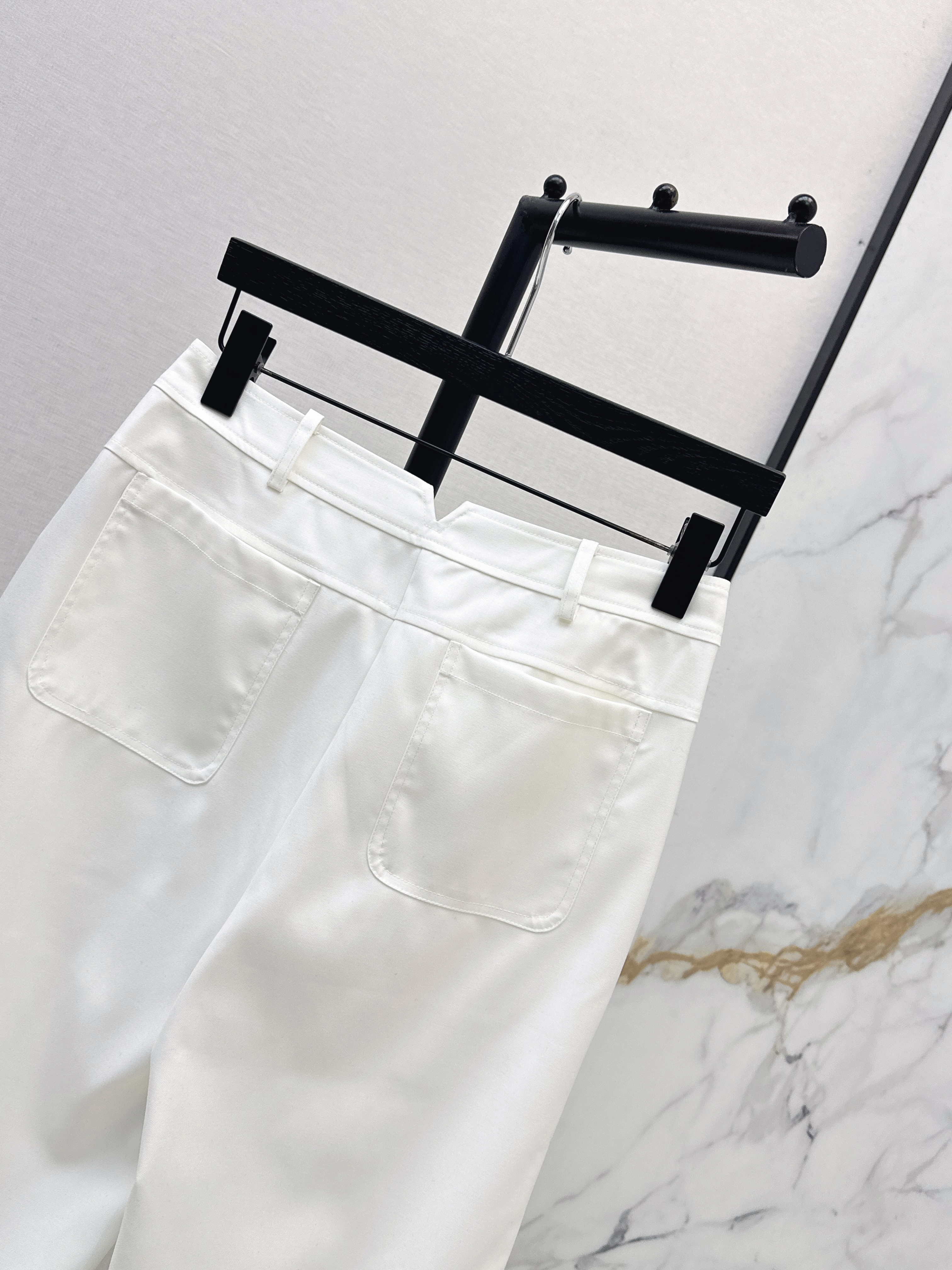 Her 26ss suit pants