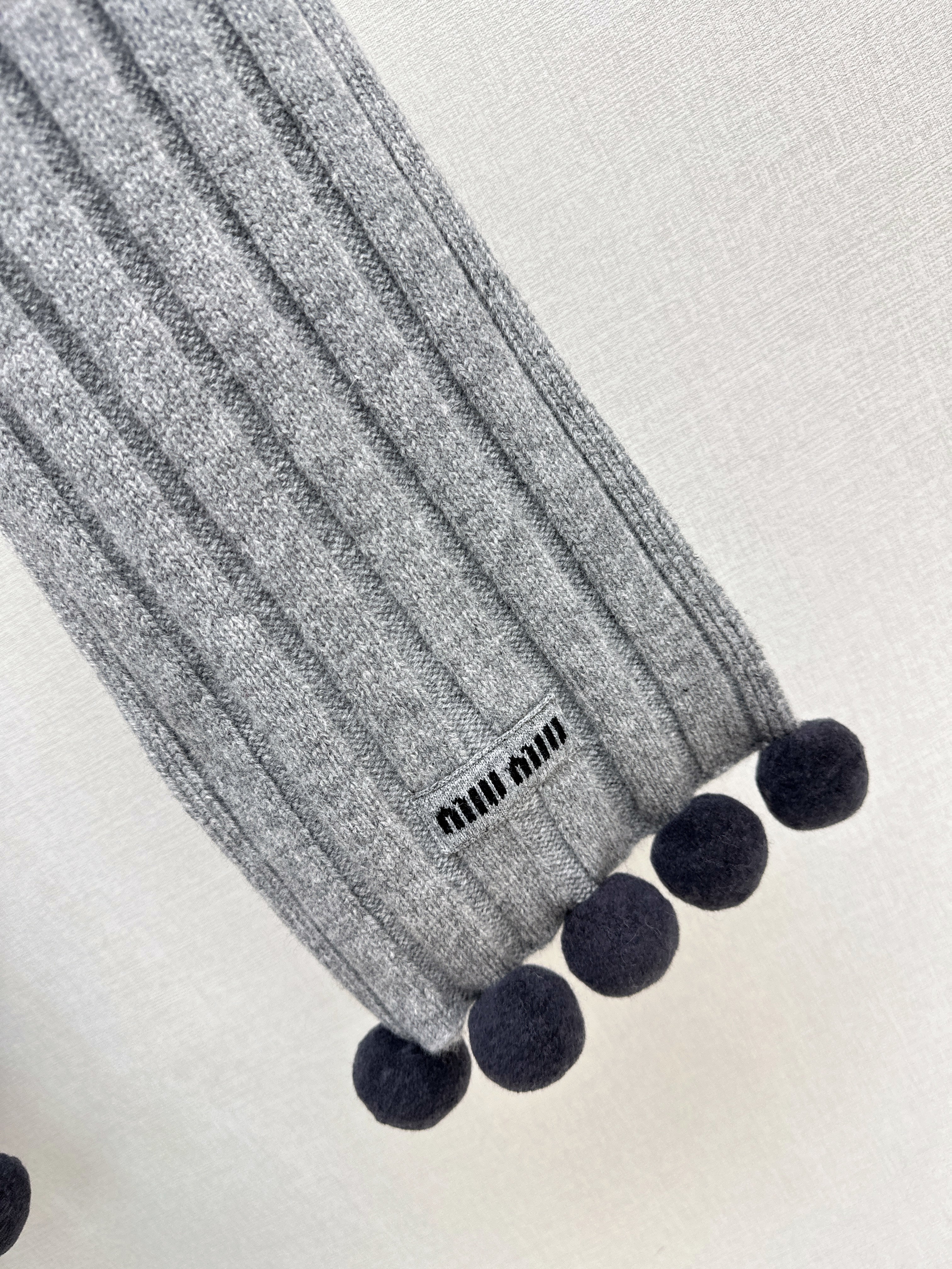Miu 26ss wool scarf
