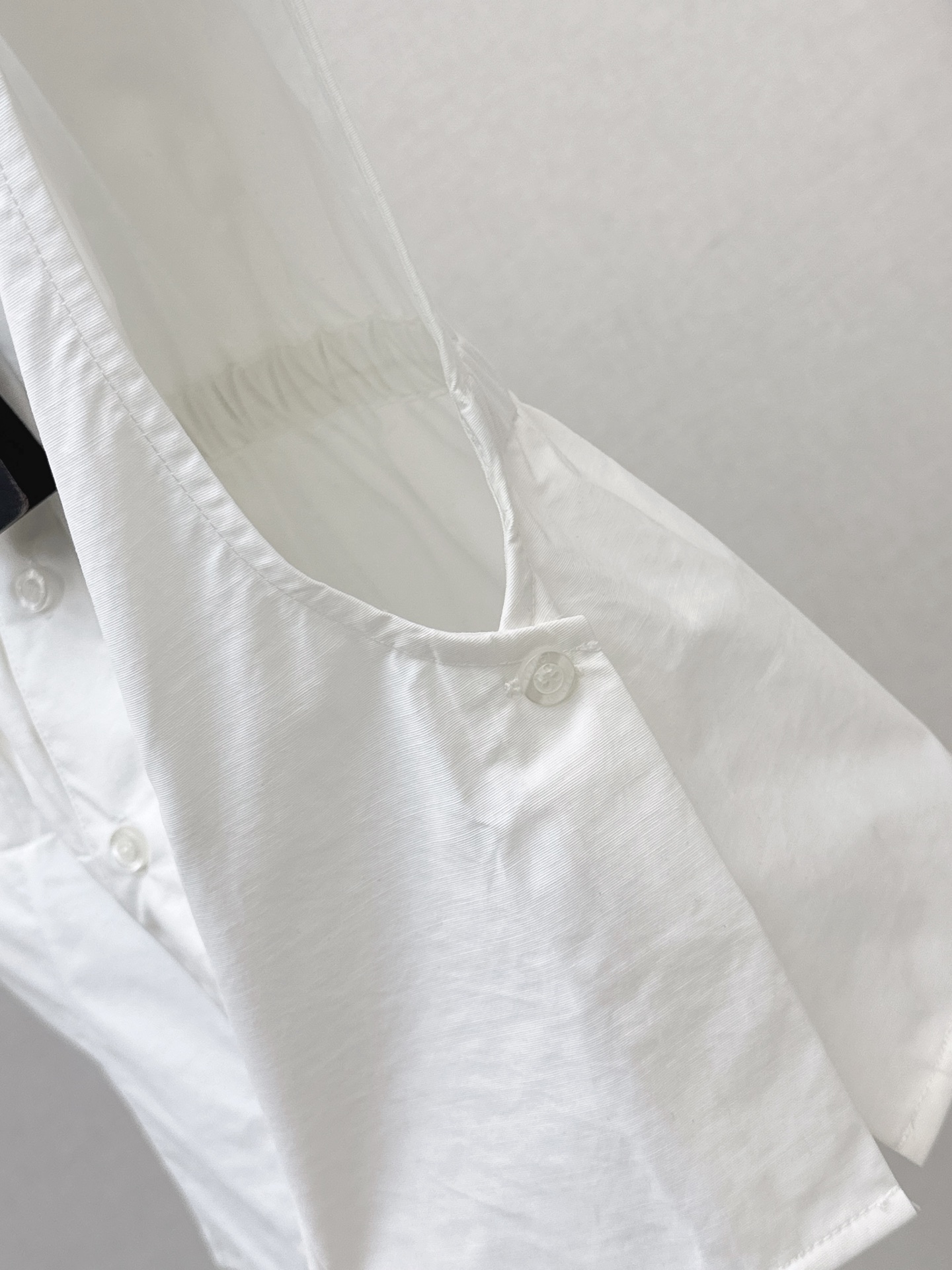 Fen 26ss sleeveless shirt