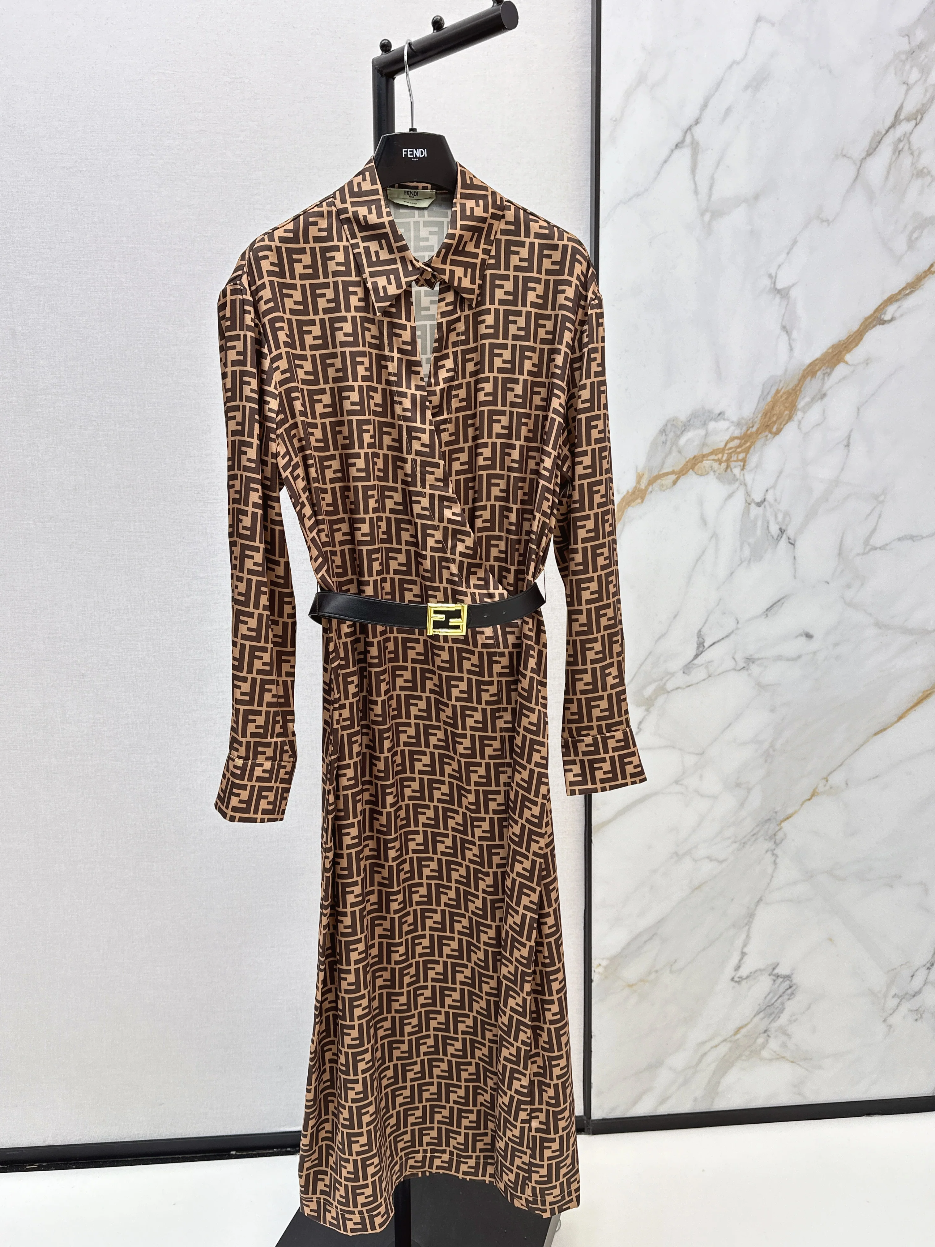 Fend 26ss silk dress with belted