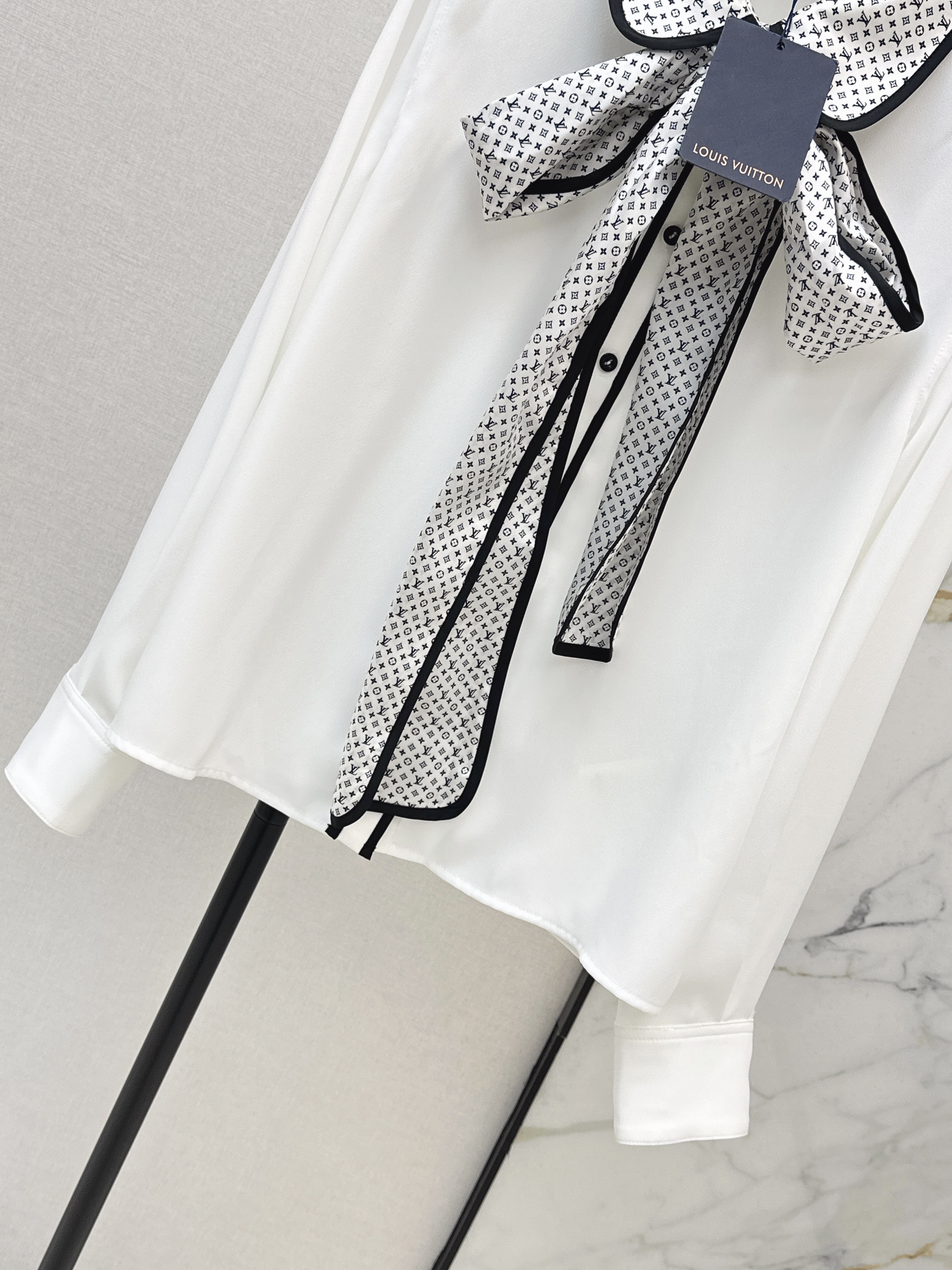 Loui 26ss ribbon shirt