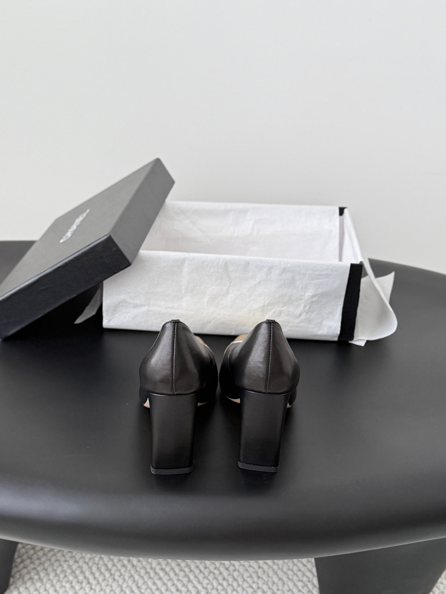 Chan 26P gold cap toe pump