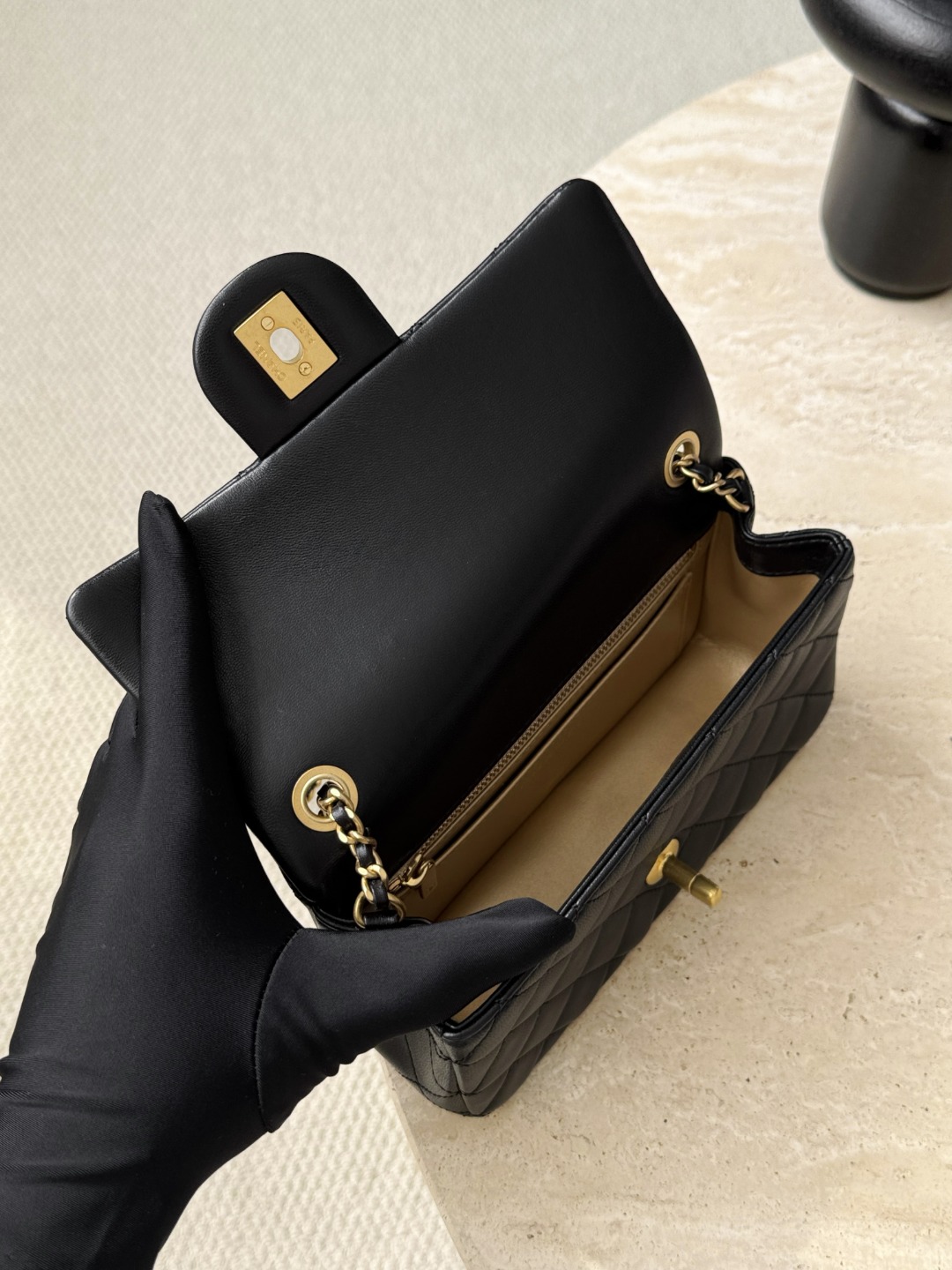 Chan 26ss flap chain bag with gold-tone hardwave