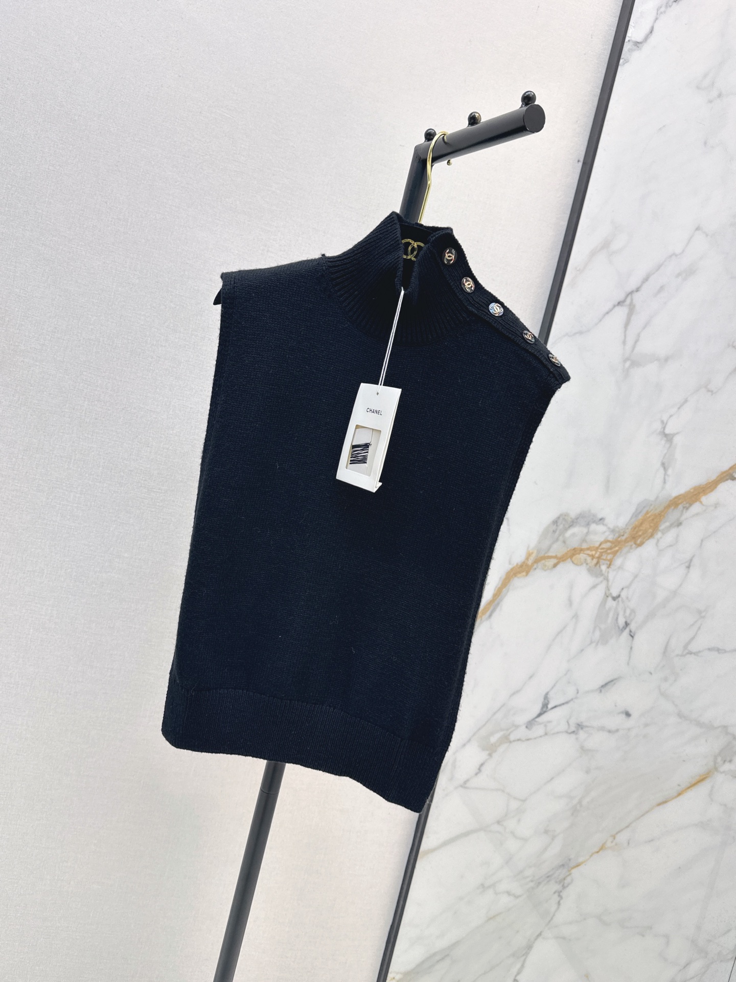 Chan 26ss high neck vest cape