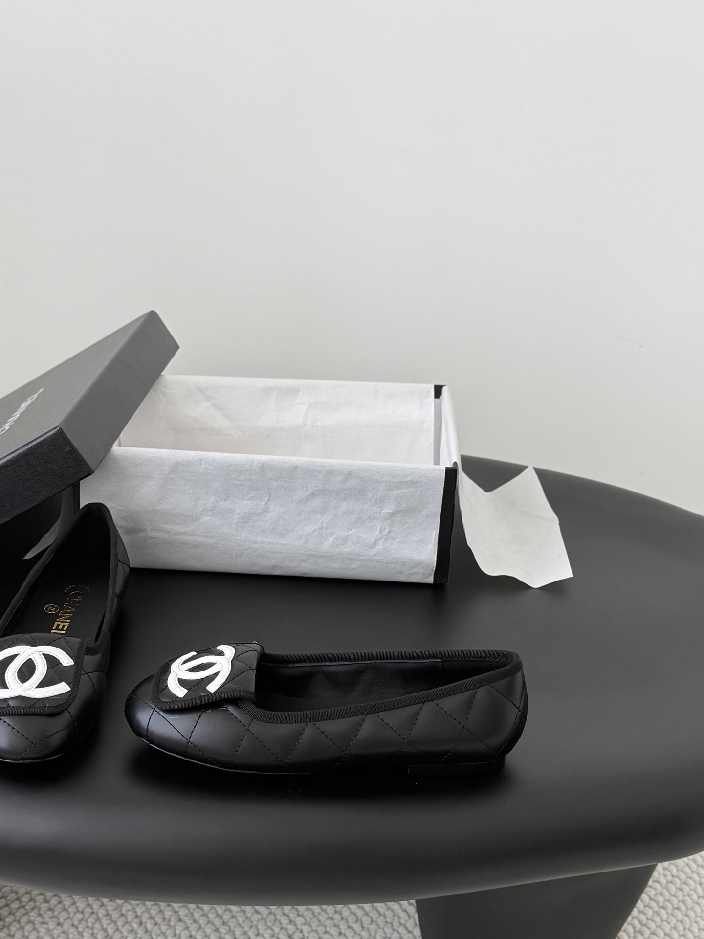 Chan 26C ballet flats
