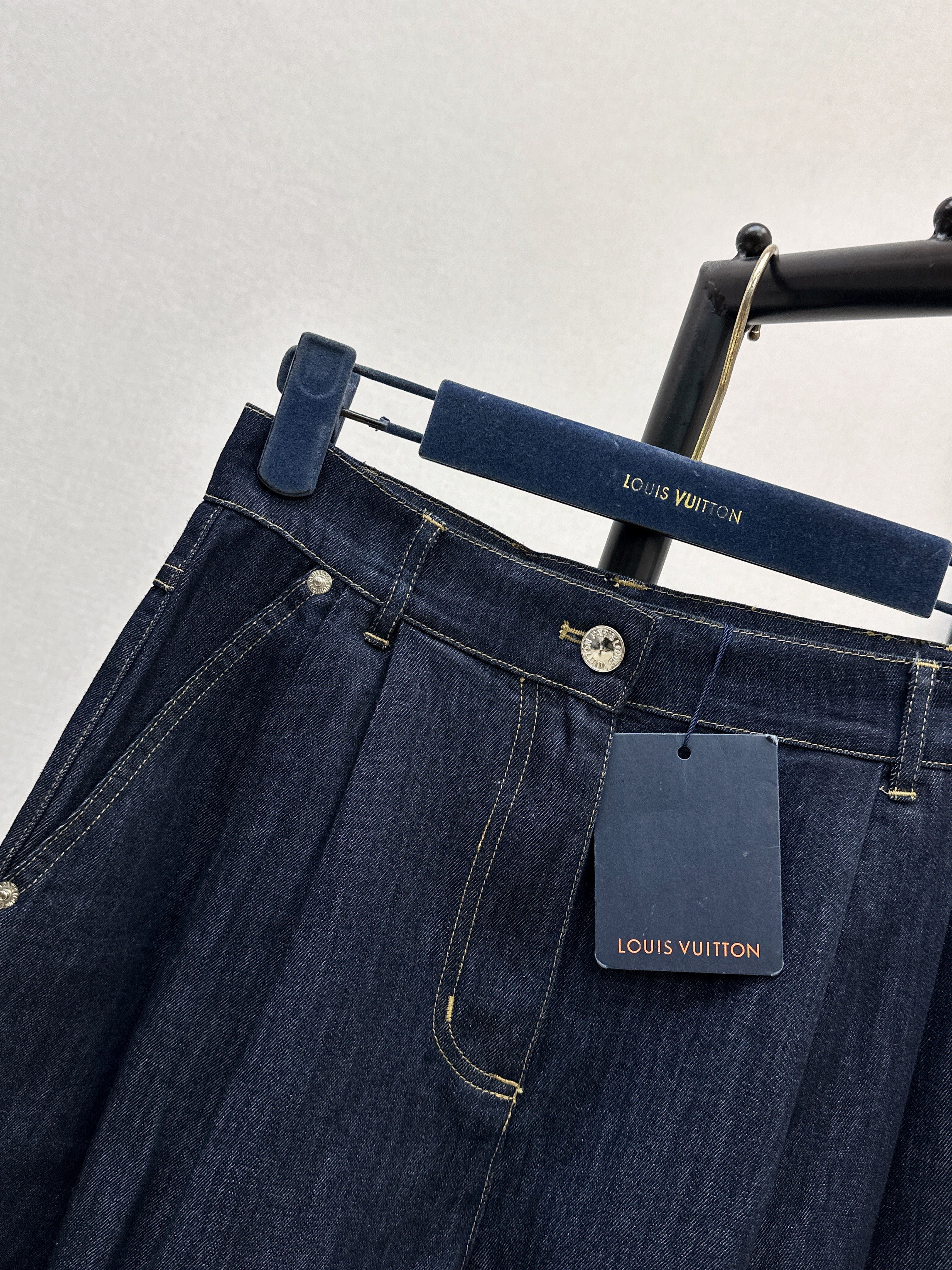 Louis 26SS Pleated Wide-Leg Jeans