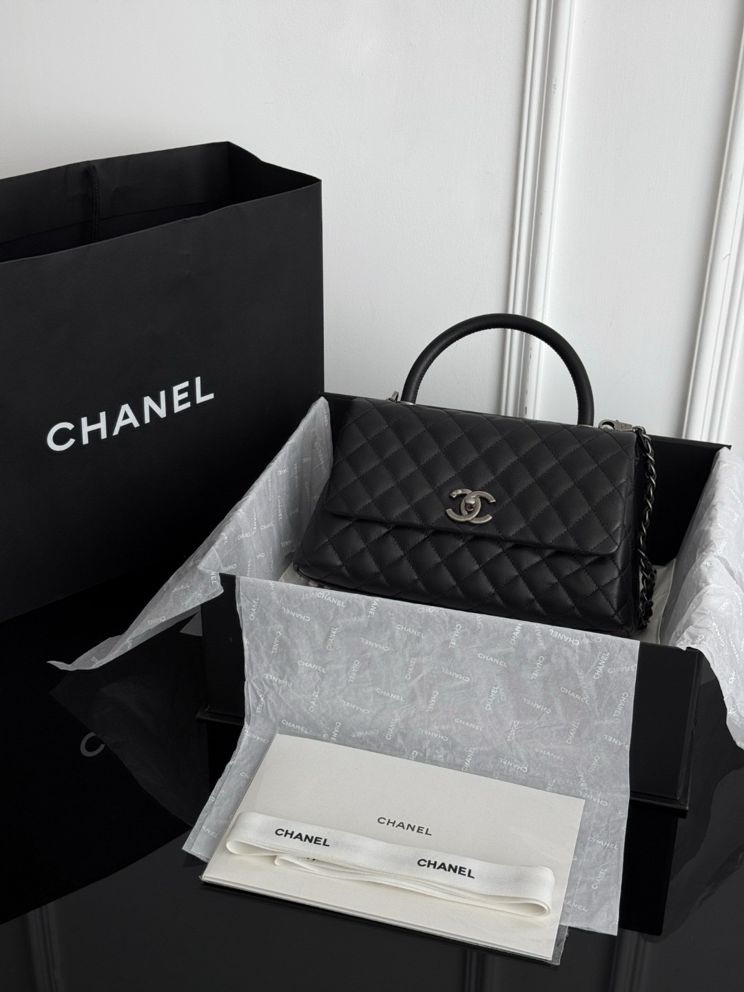 Chan 26ss coco handle bag