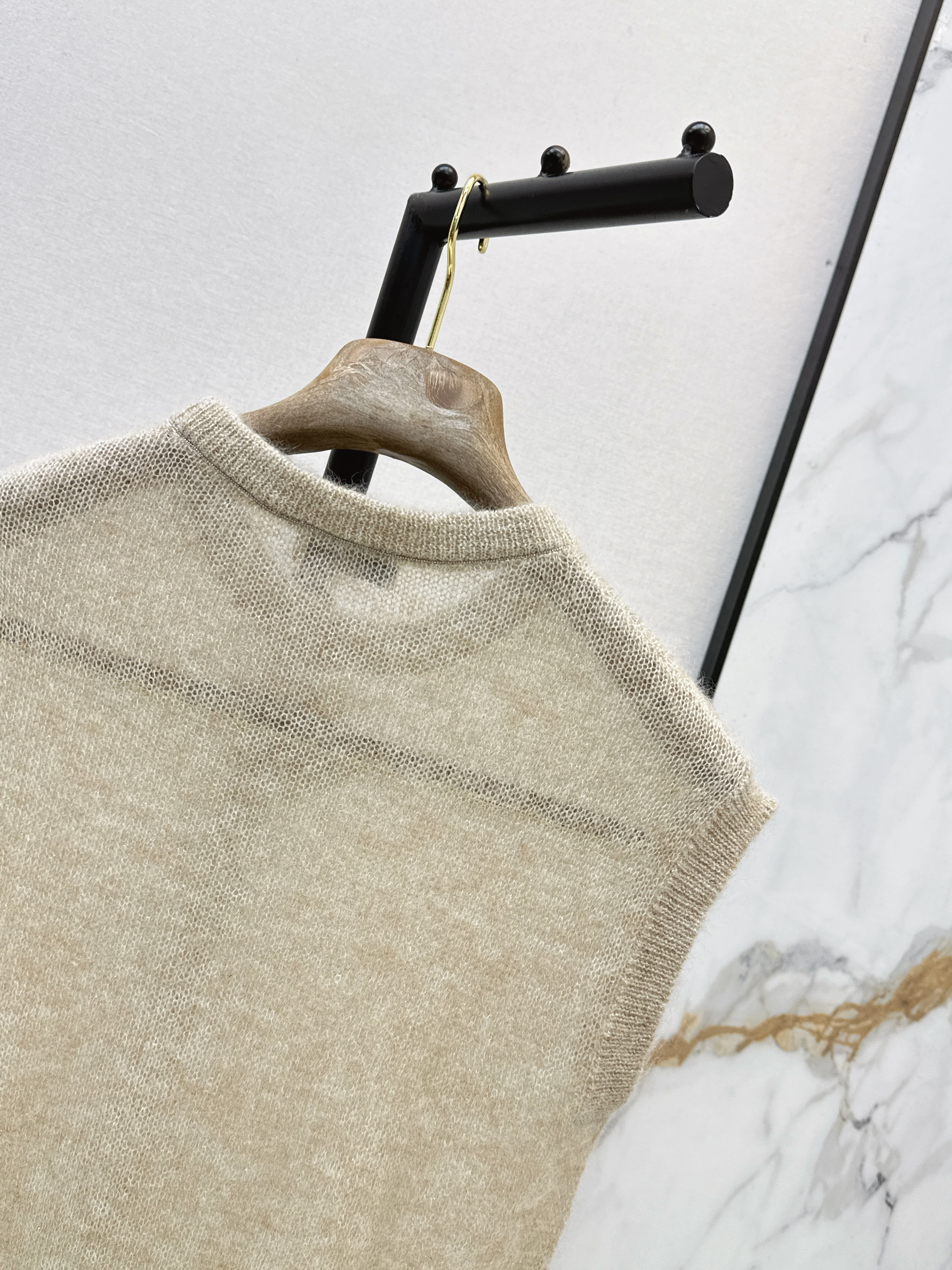 Brun 26ss hollow sleeveless knitwear