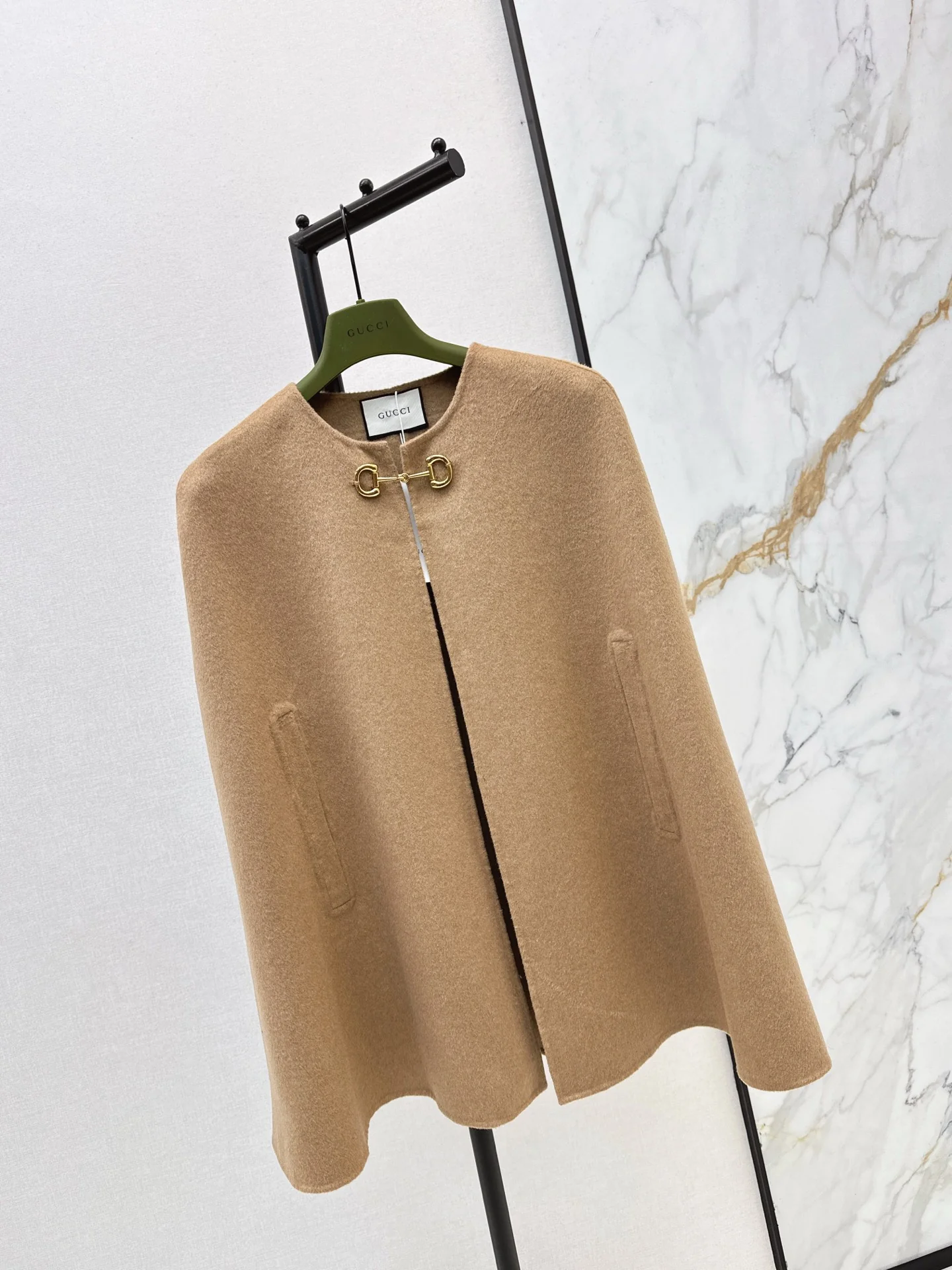 Gucc 25fw wool cape coats