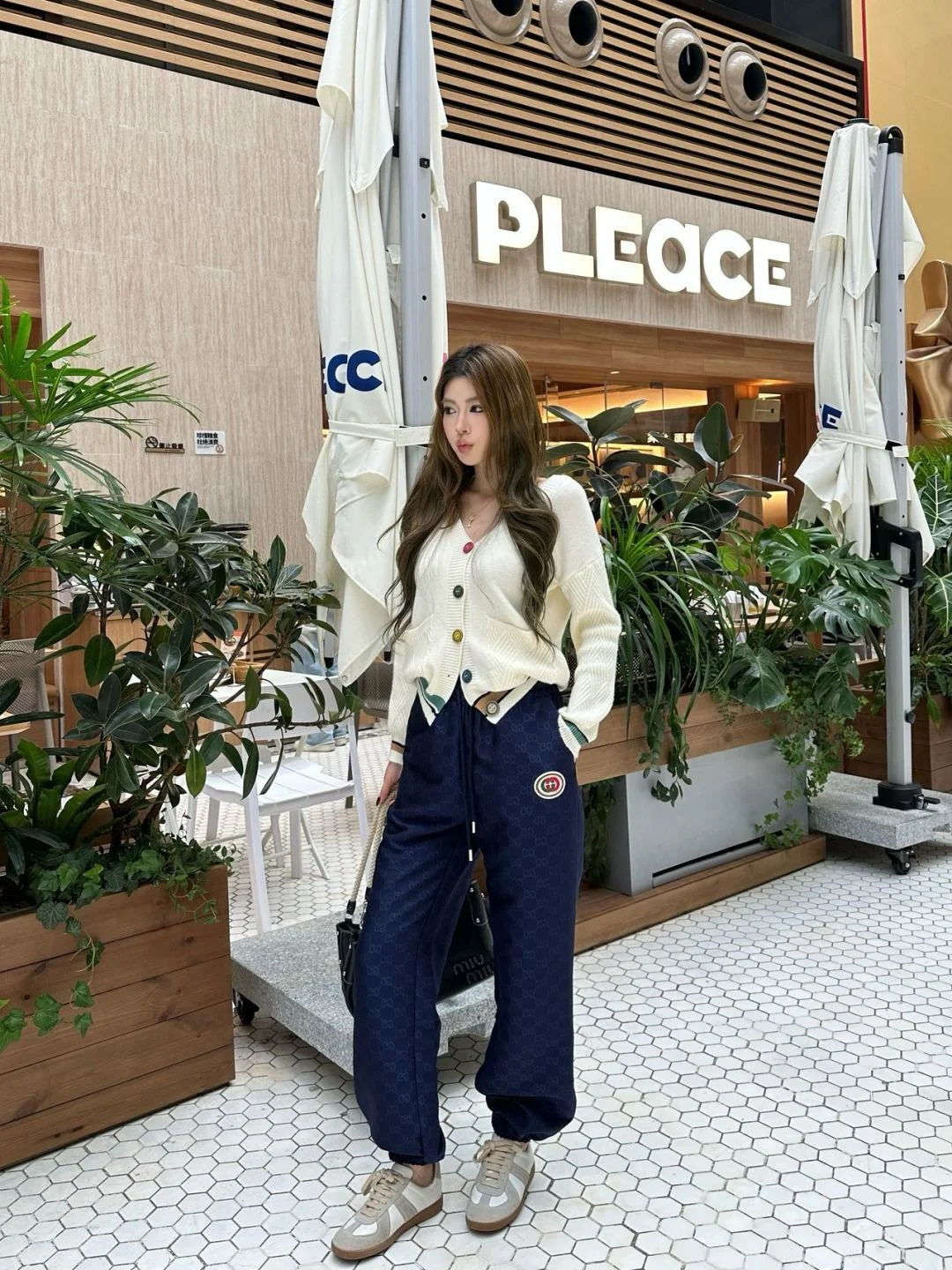 Guc 25fw casual pants