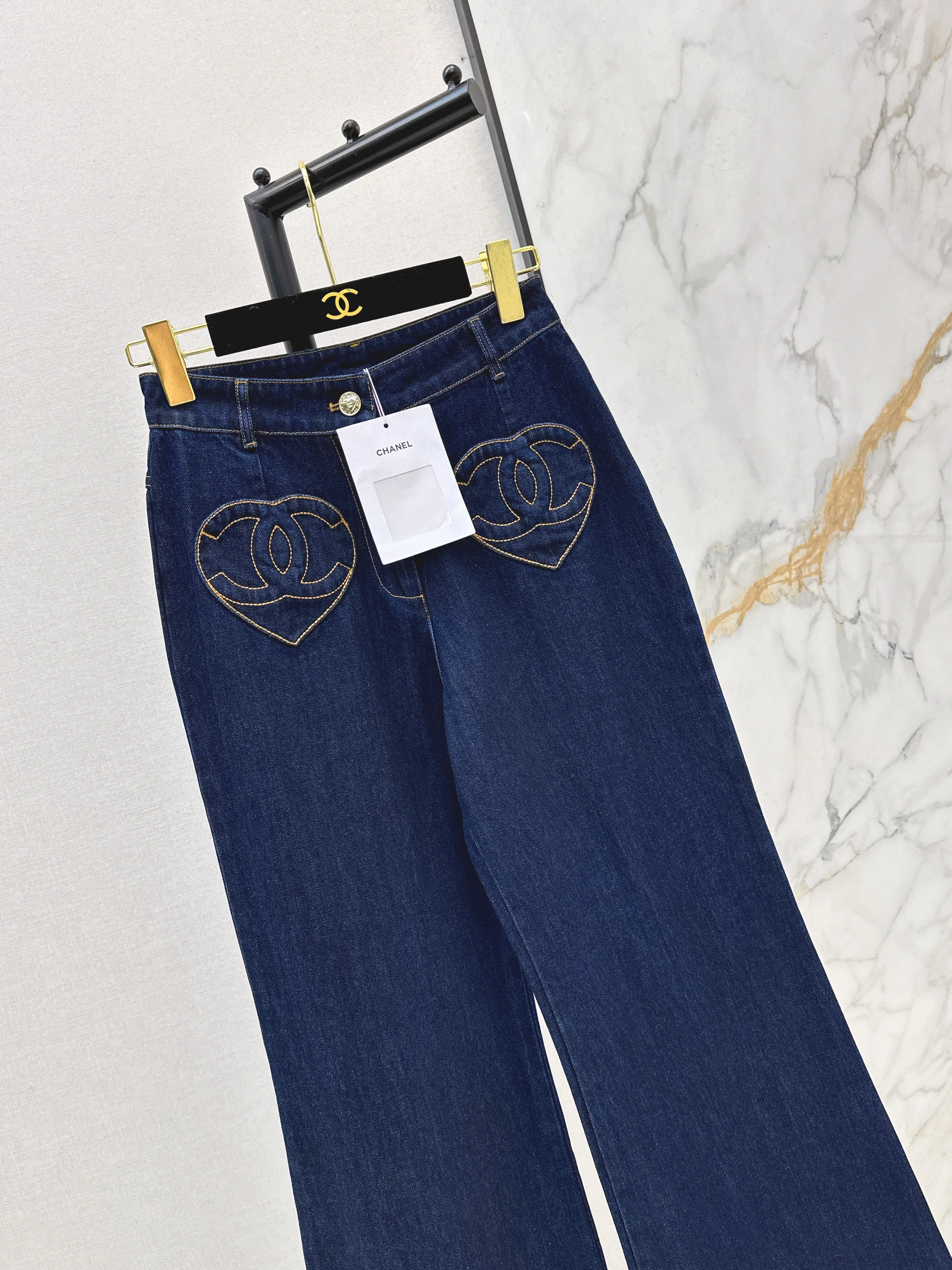 Chan 26ss heart flared jeans