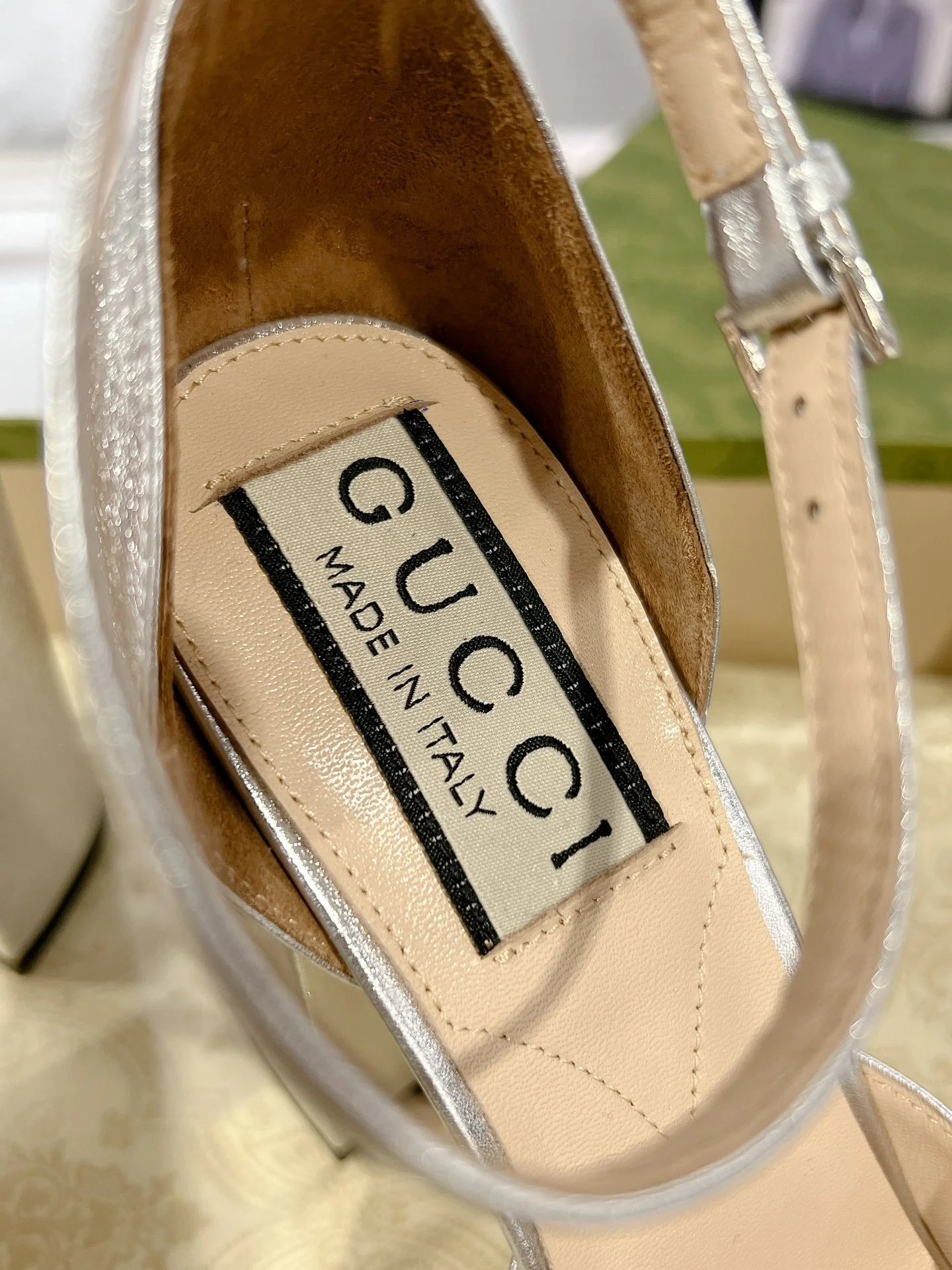 Gucc 25fw chunky heels with crystal diamond bling pumps