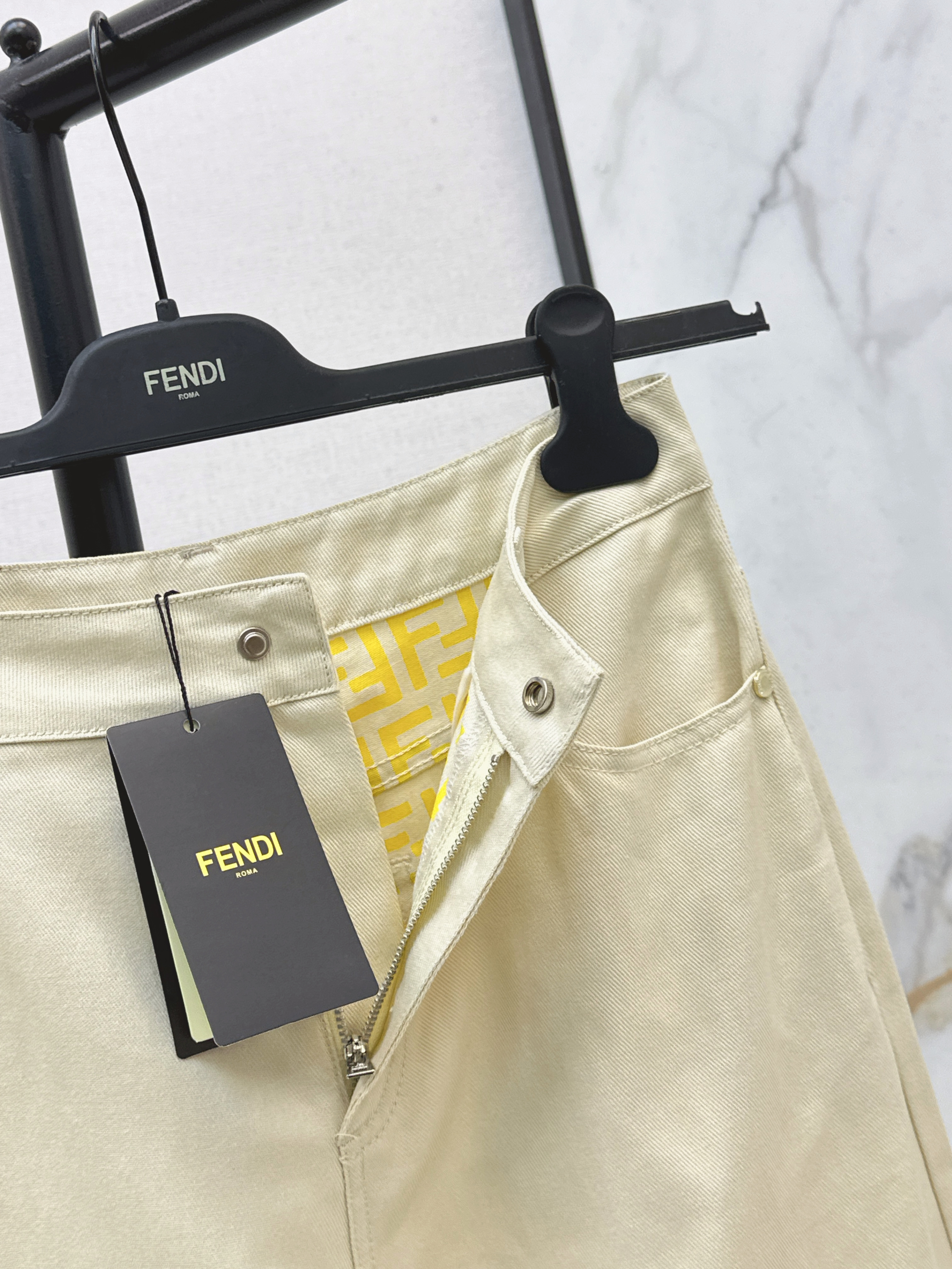 Fen 26ss straight jeans