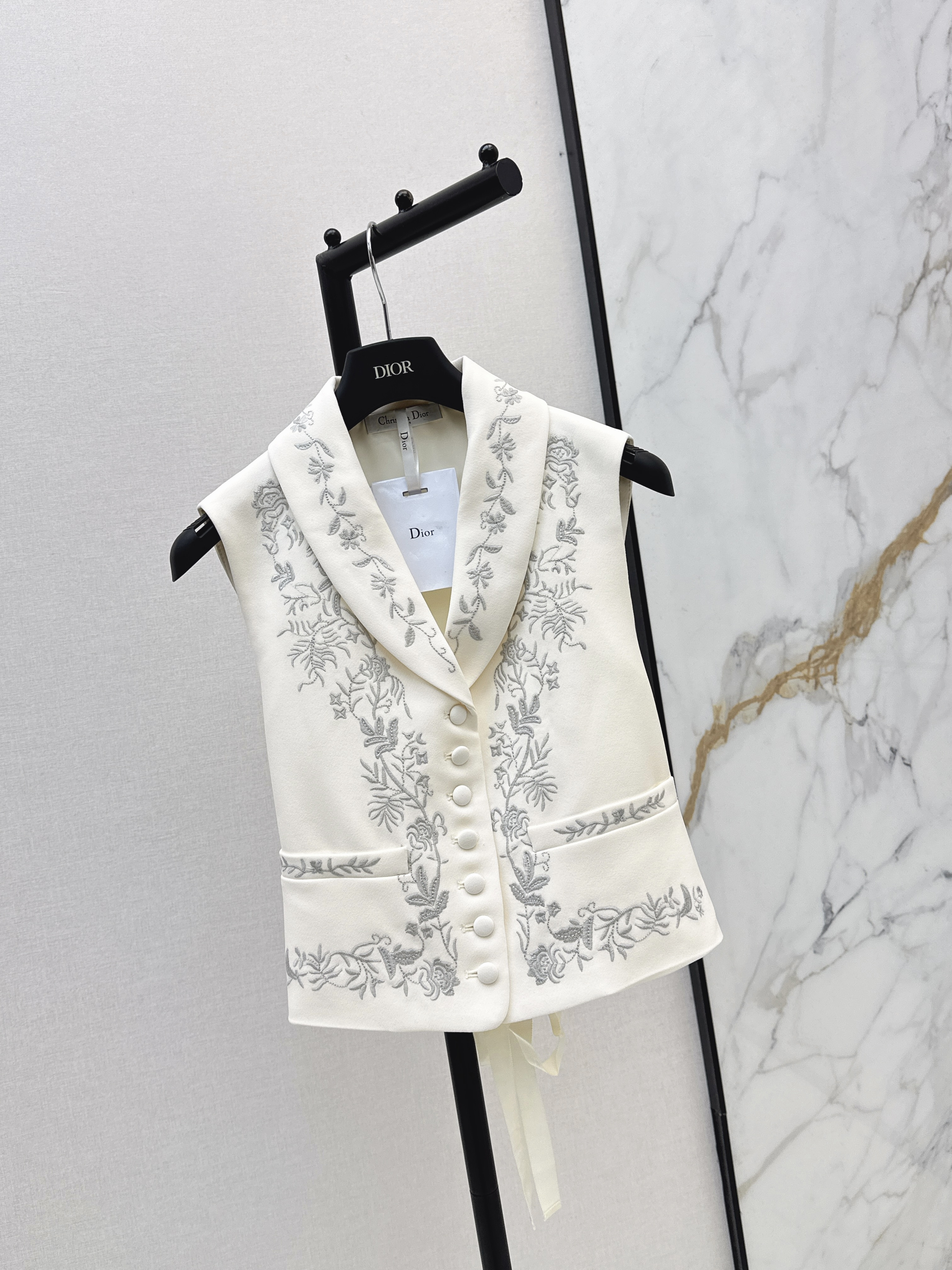 CD 26ss embroidery waistcoat