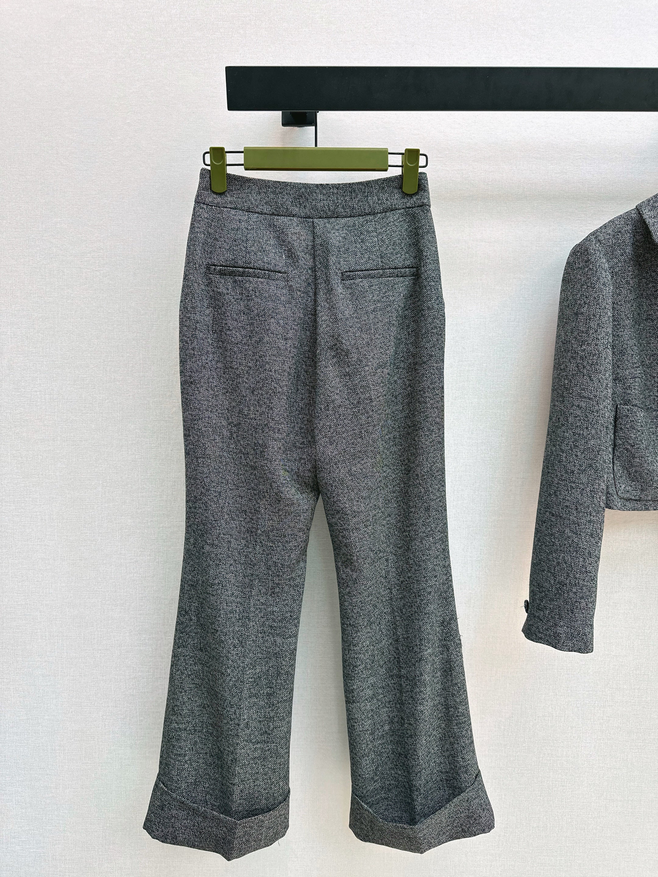 Gucc 26ss cuffed pants