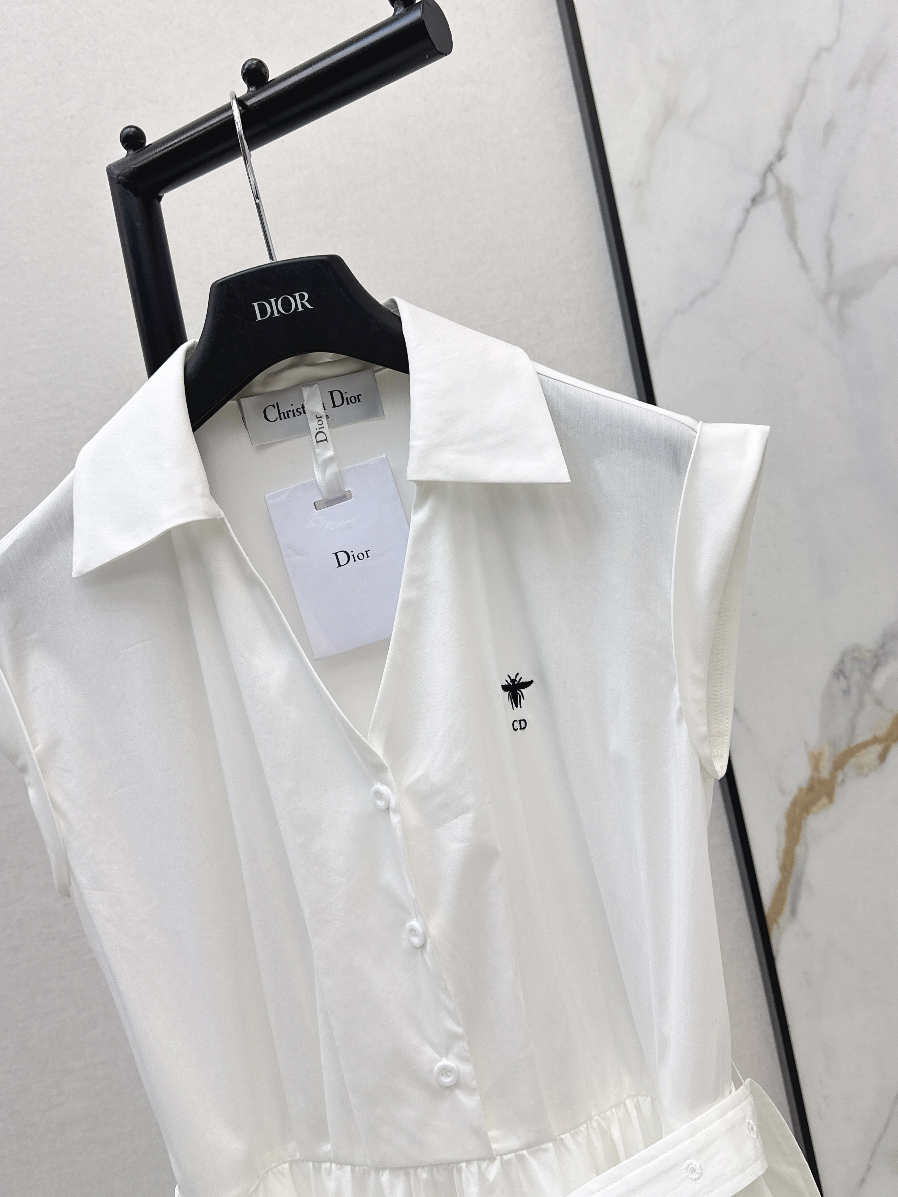 CD 26ss bee embroidery dress