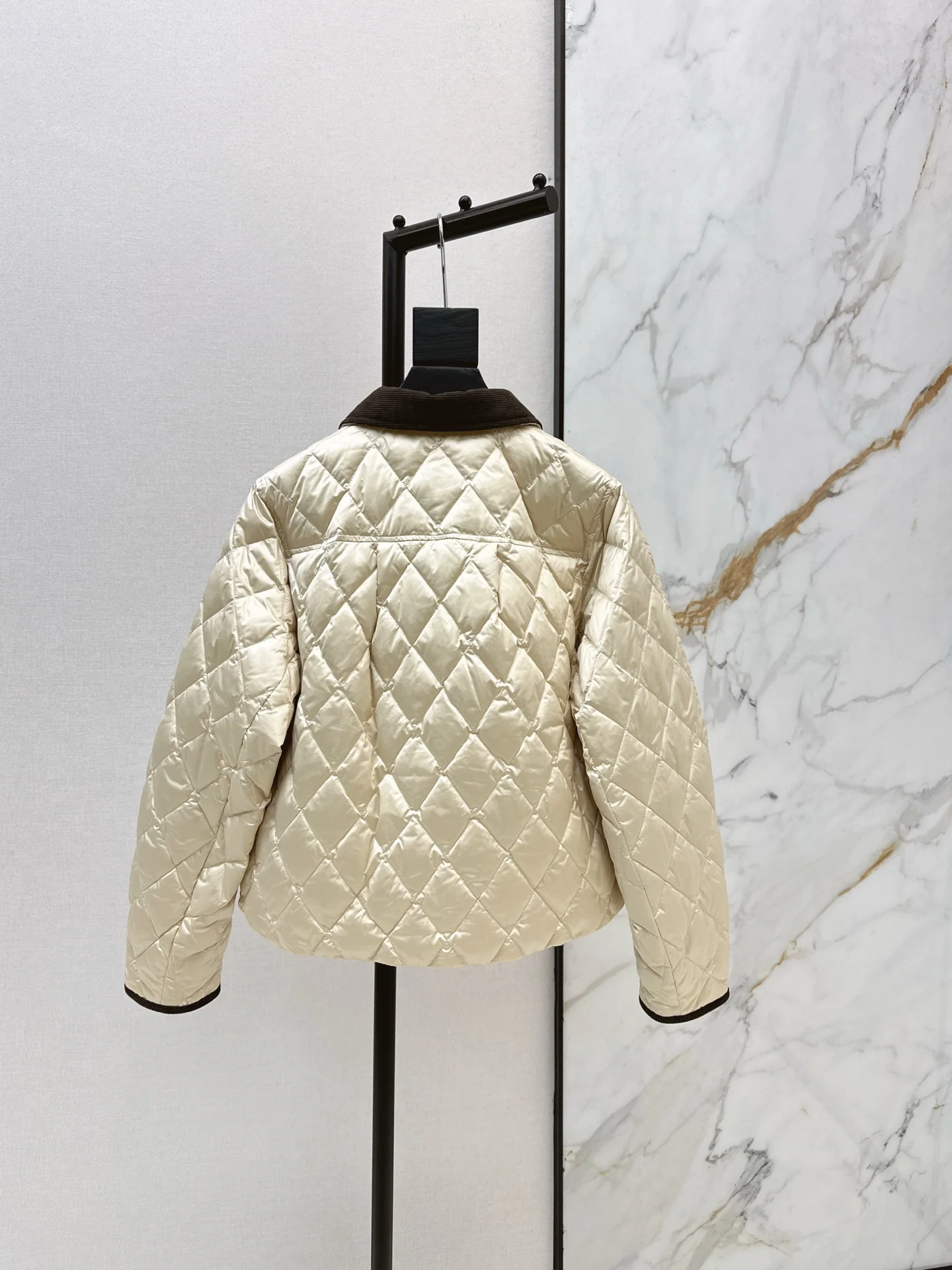 Brun 25fw down jacket