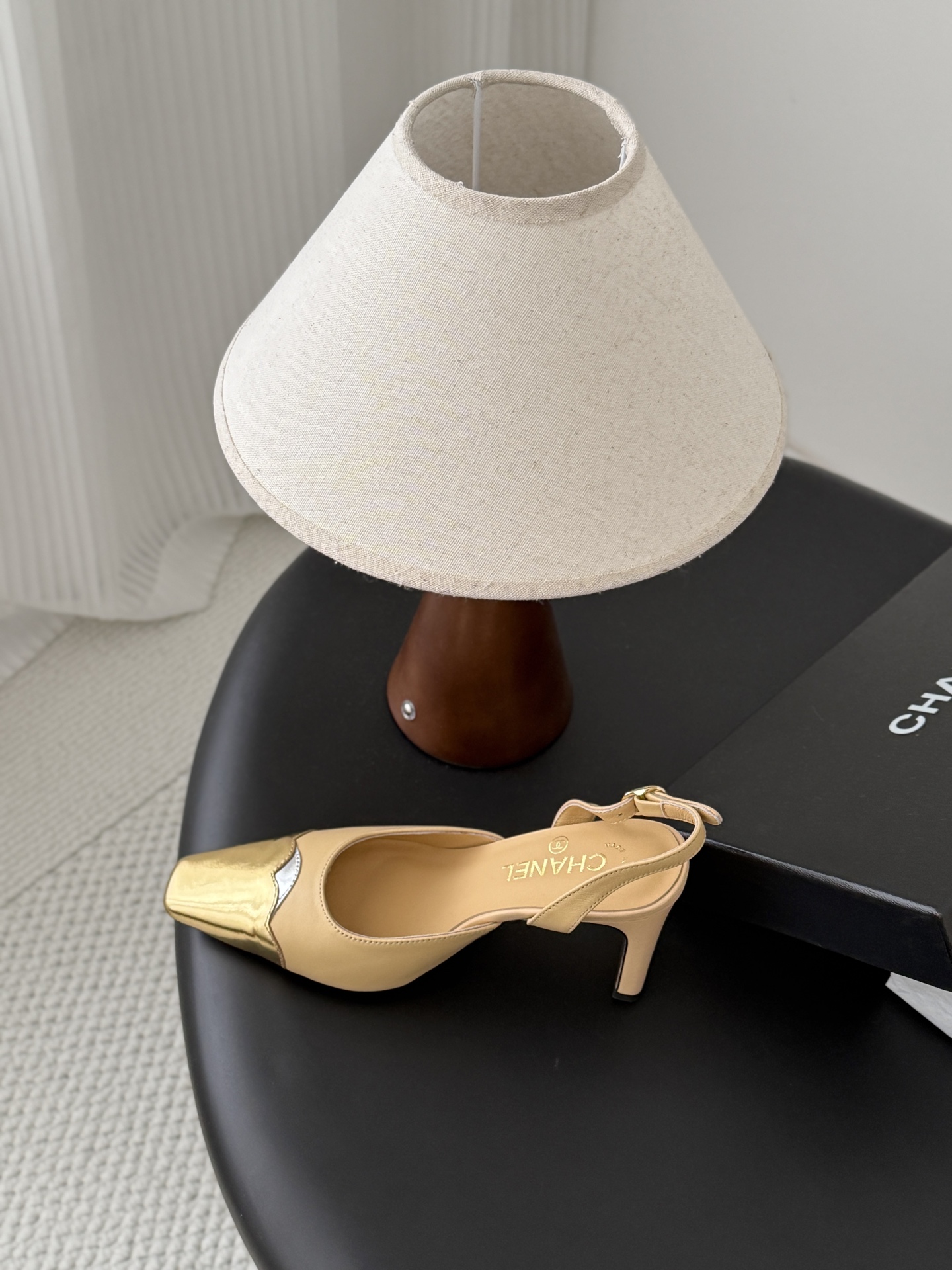 Chan 26P gold cap toe slingback heels