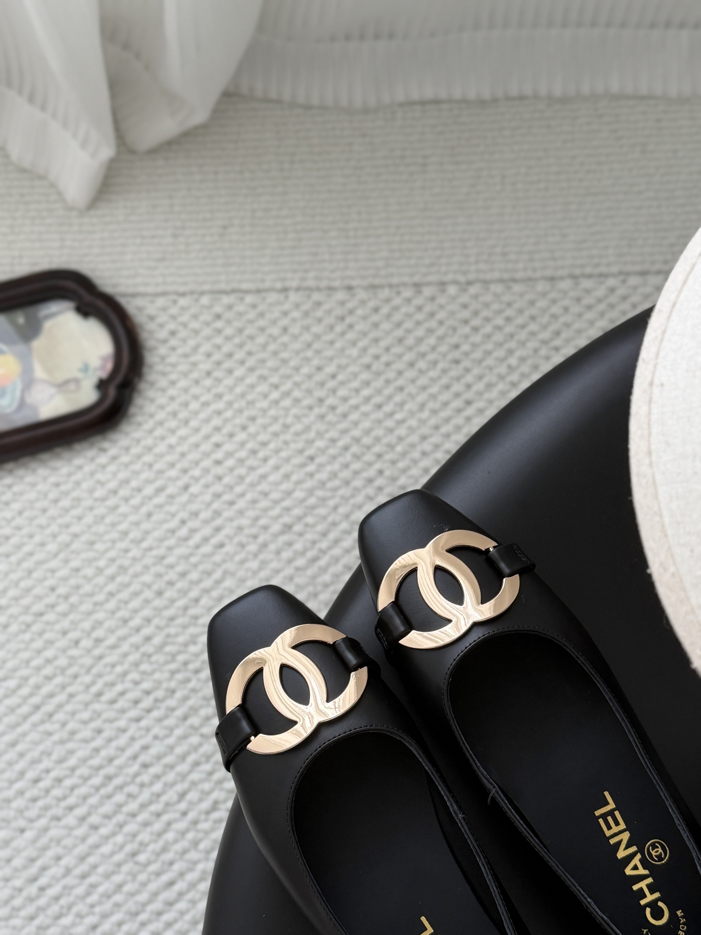 Chan 26P ballet flats