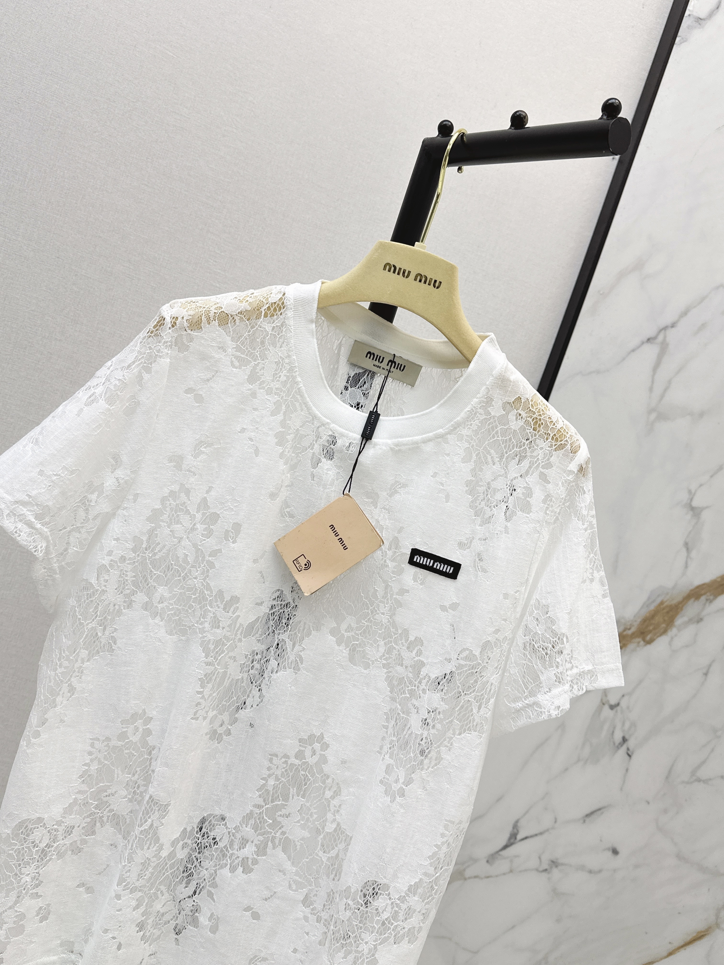 Miu 26ss lace t-shirt