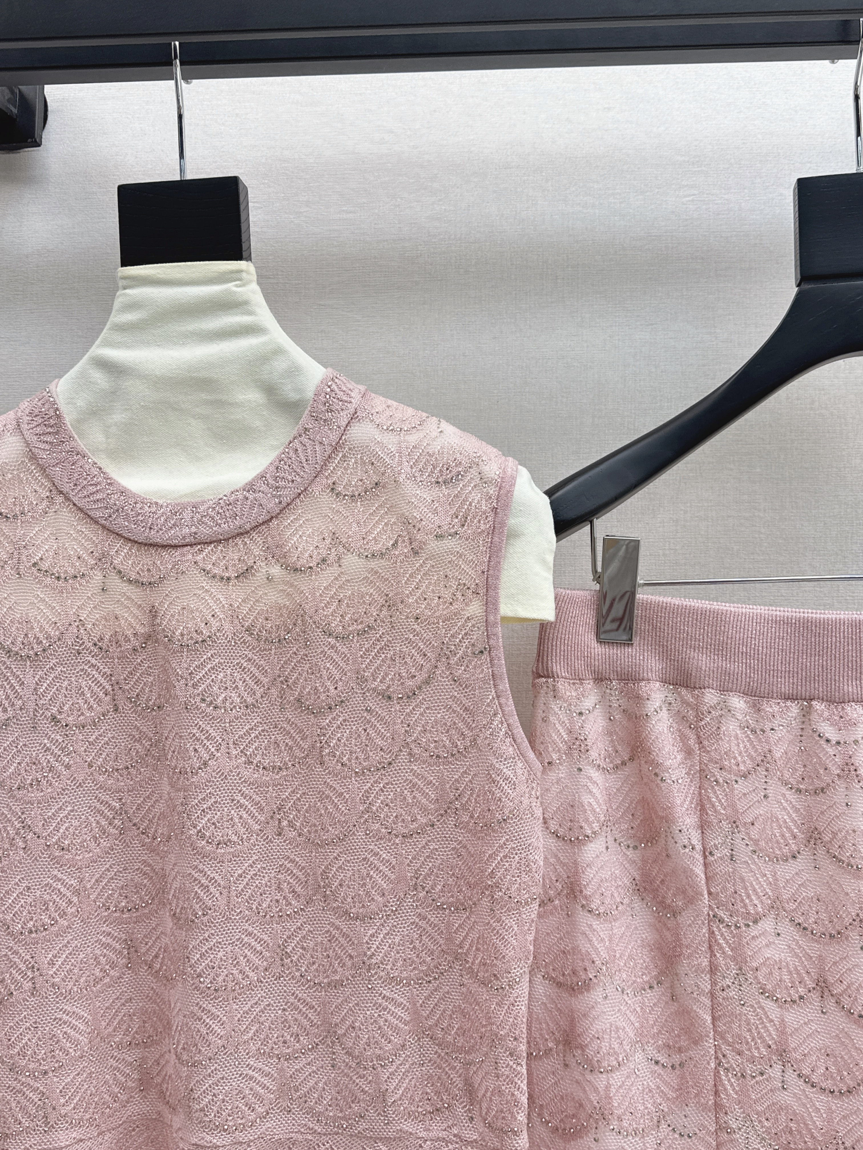Chan 26ss rhinestone knitwear skirt set