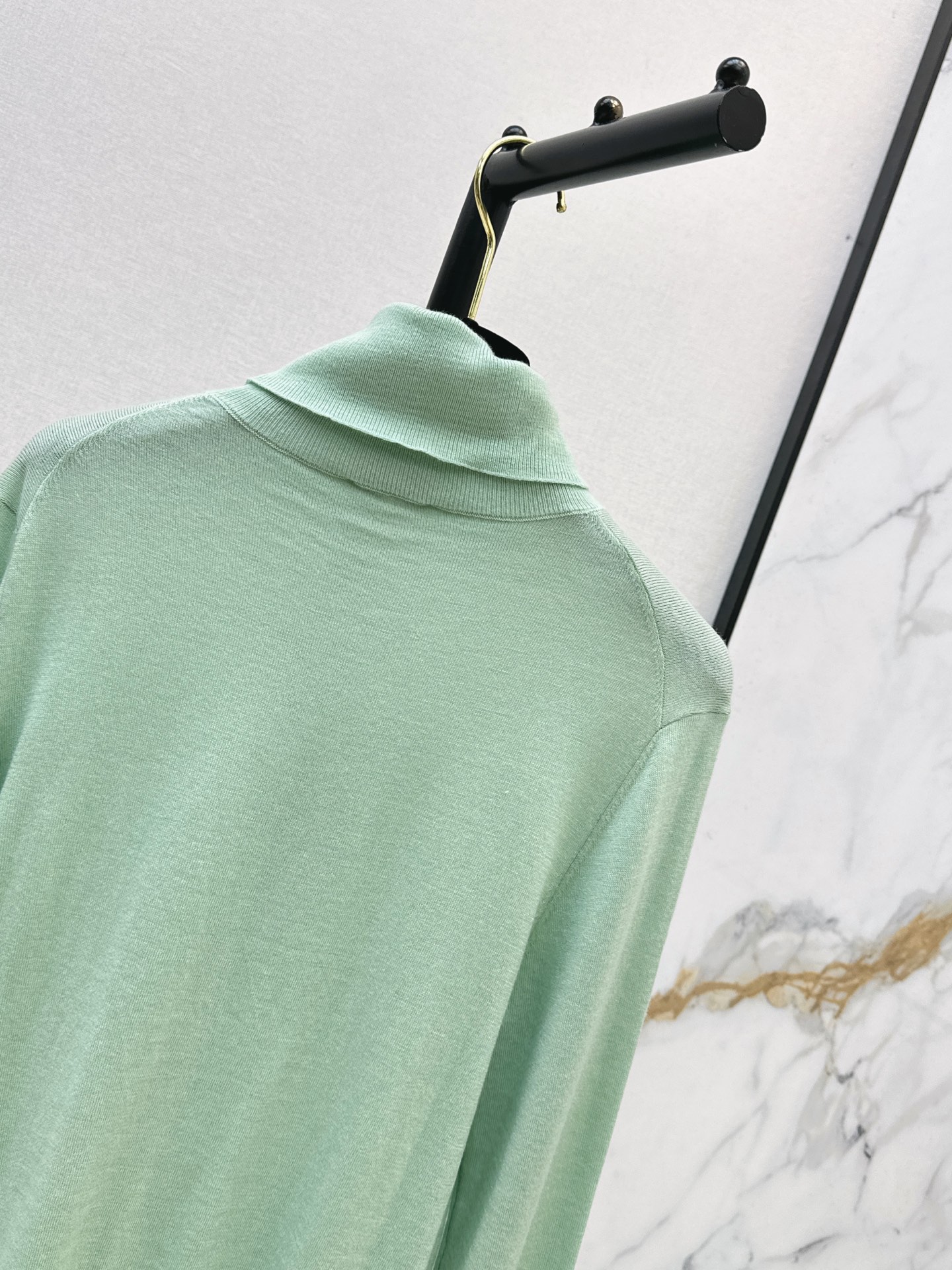 Chan 26ss high neck sweater