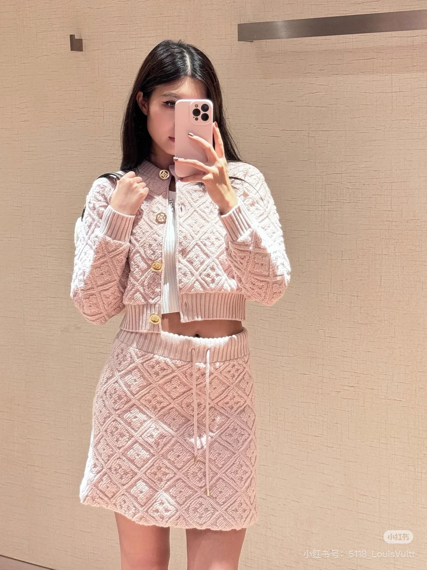 Loui 25fw cardigan skirt set