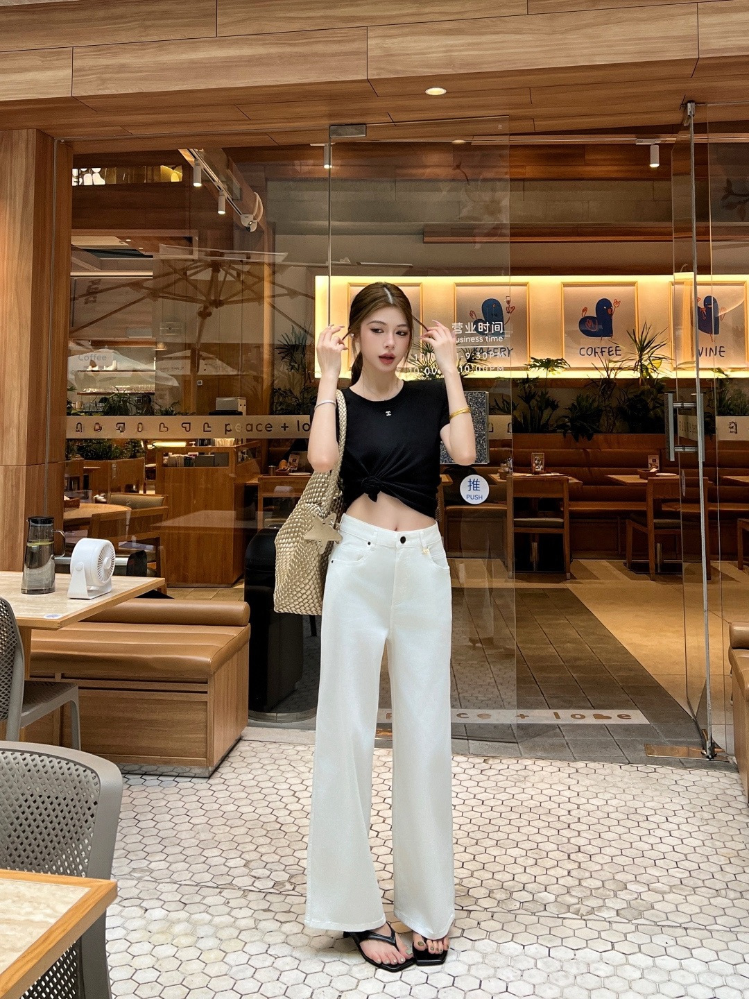 Chan 26ss lace hollow t-shirt