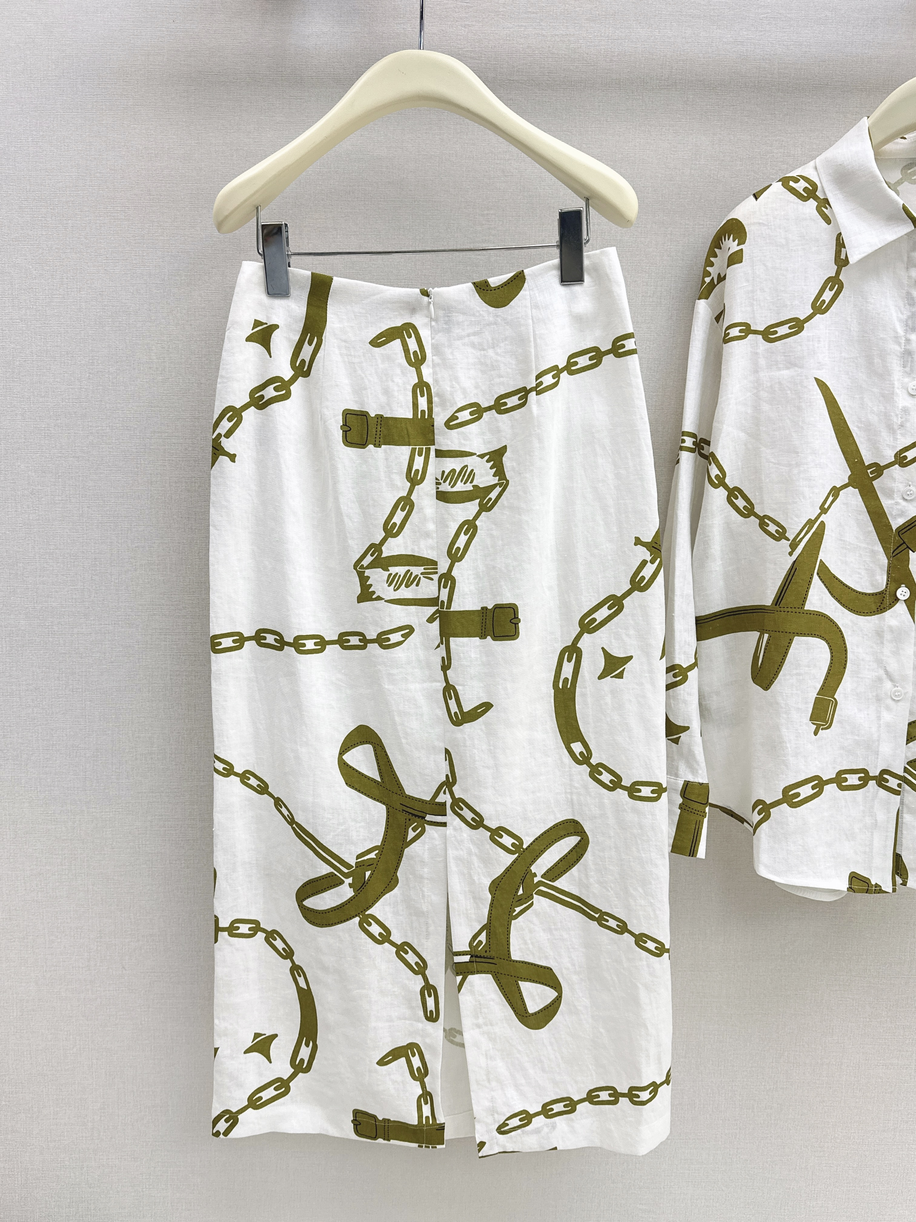 Herm 26ss print shirt skirt set