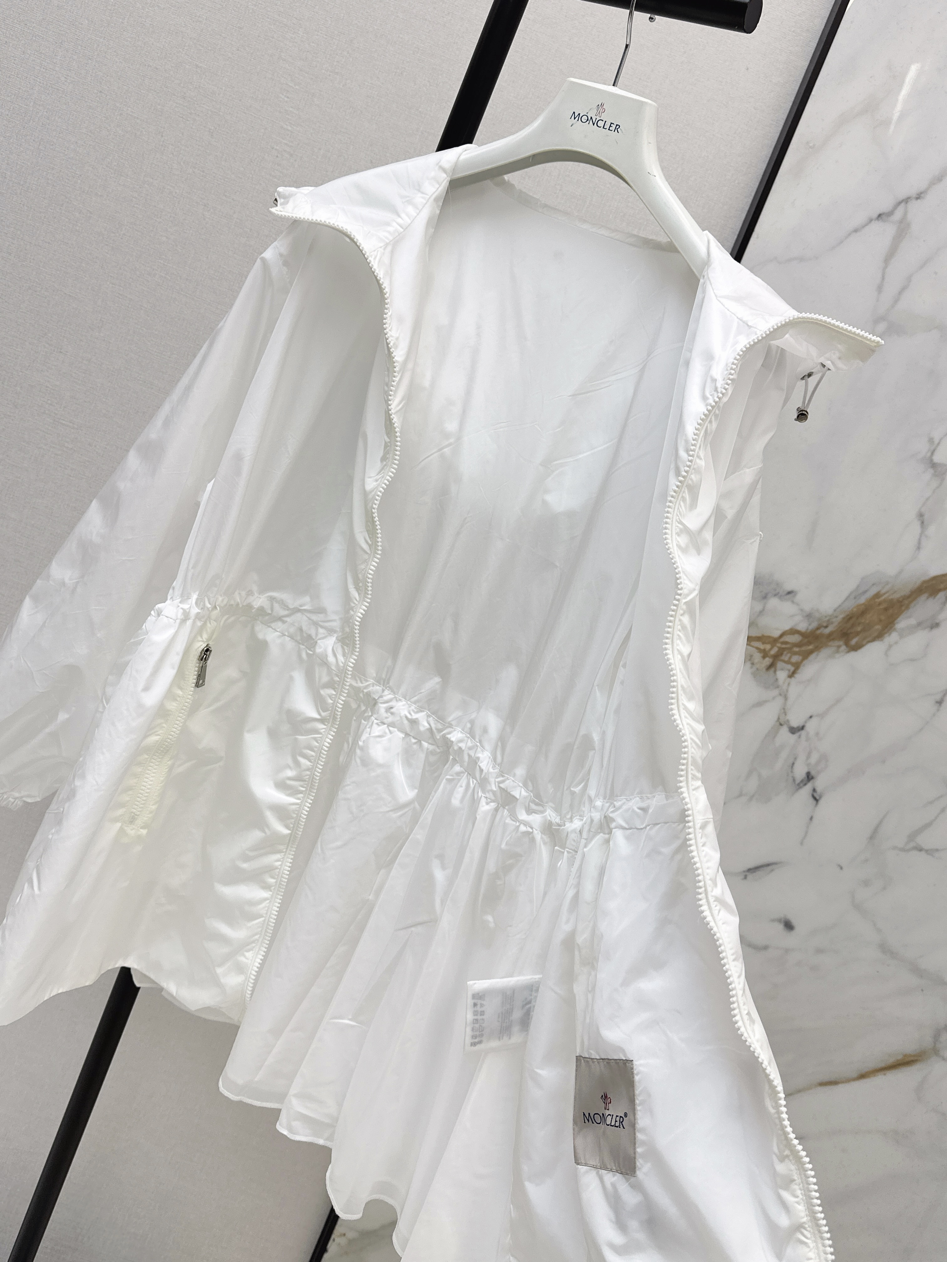 Monc 26ss trench coats