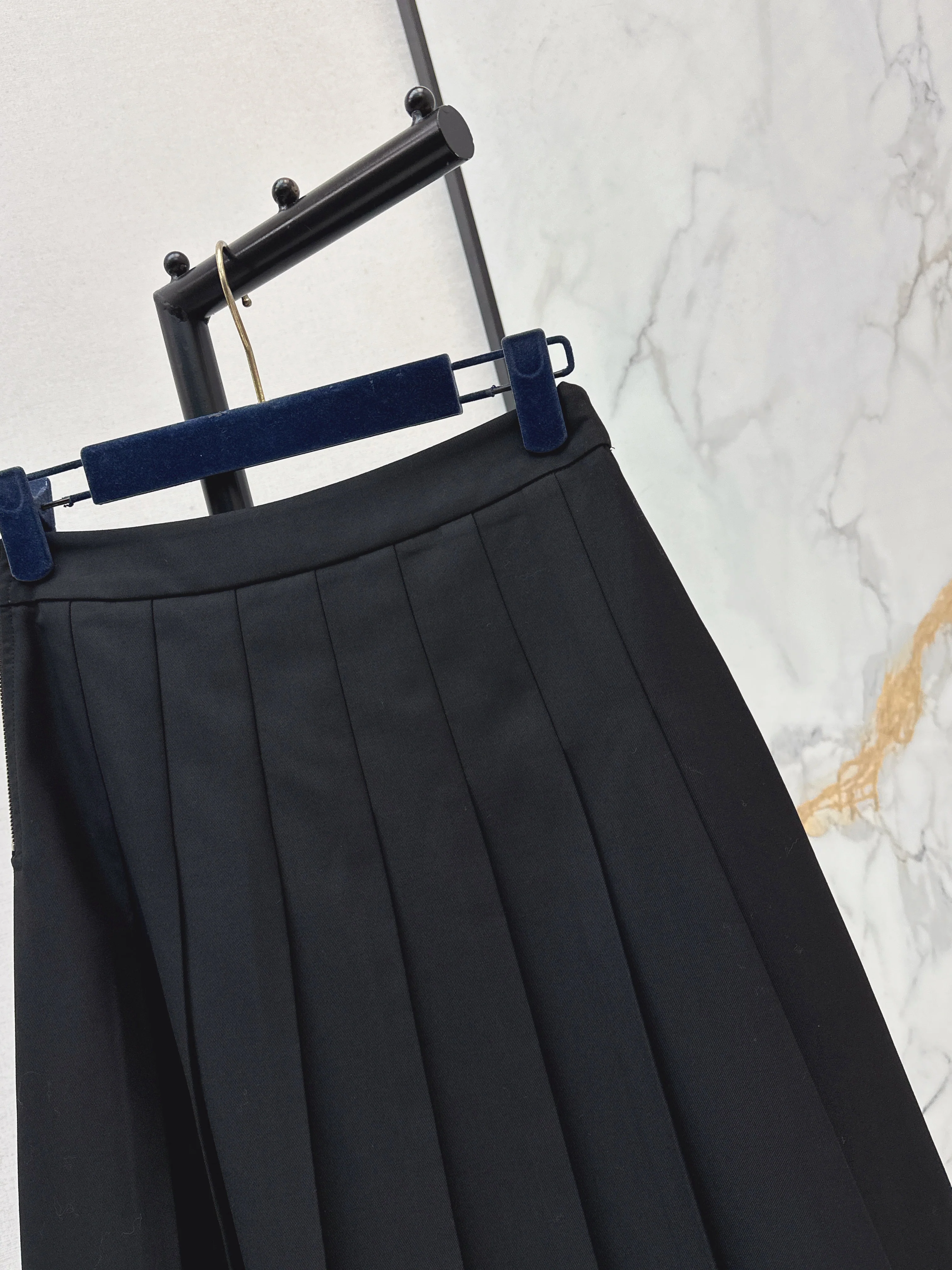 Louis 26ss pleated skirts