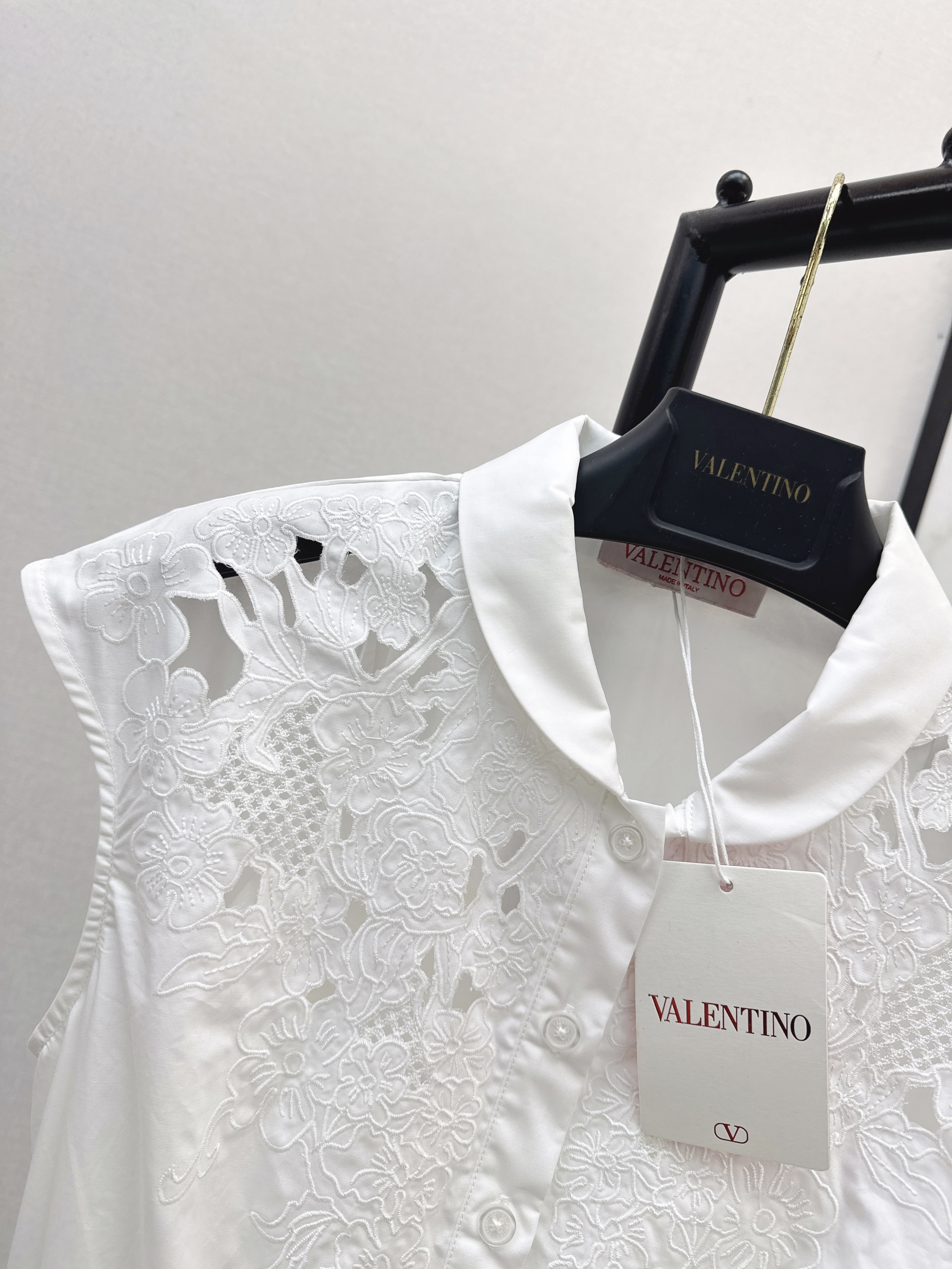 Valen 26ss lace hollow belted dress