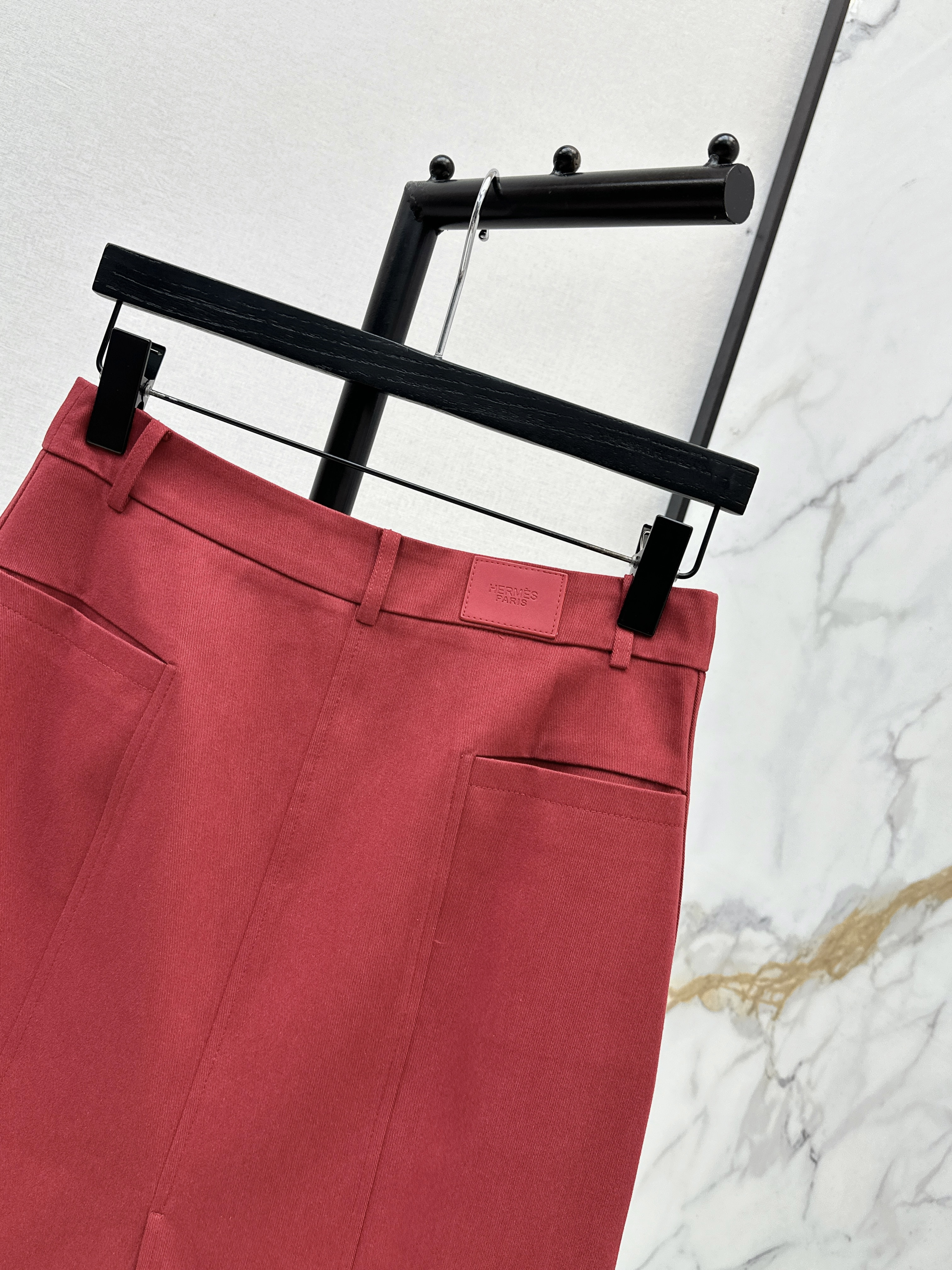 Her 26ss zip-up skirt