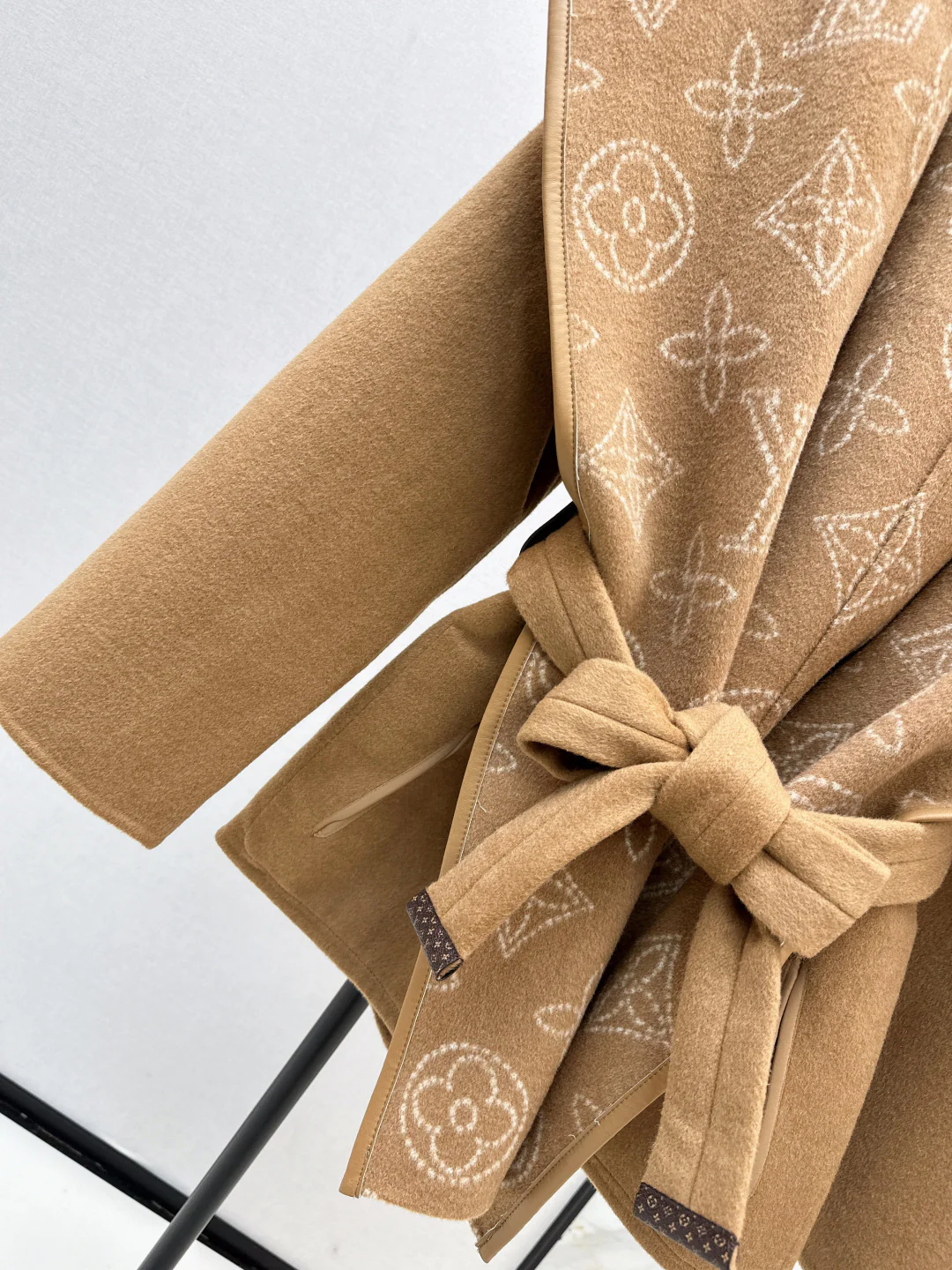 Loui 25fw reversible overcoats