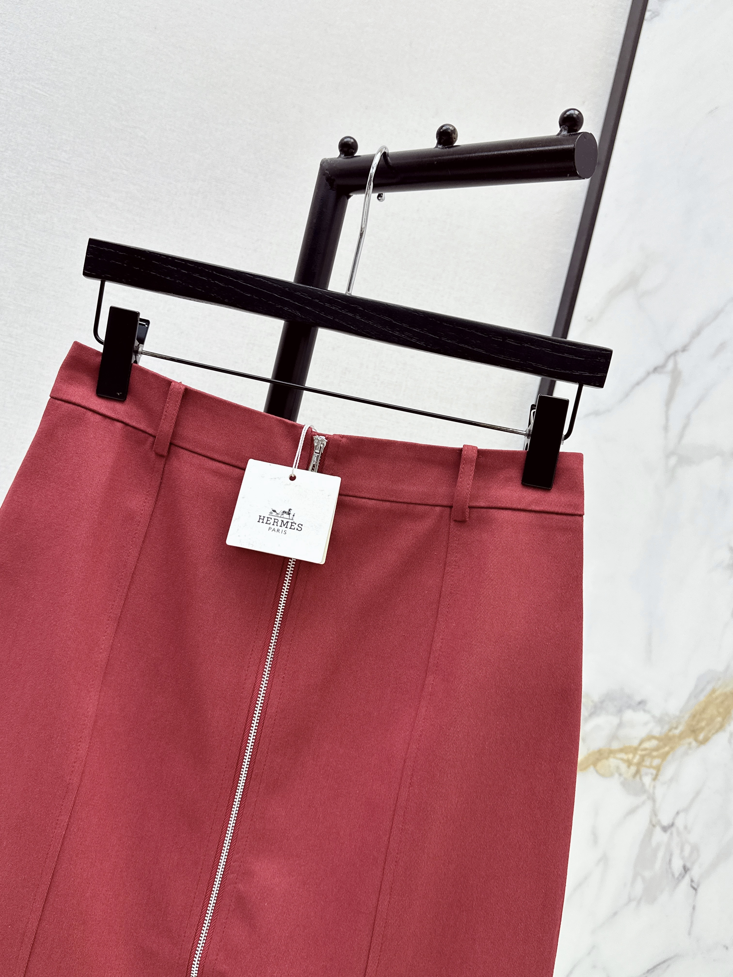 Her 26ss zip-up skirt