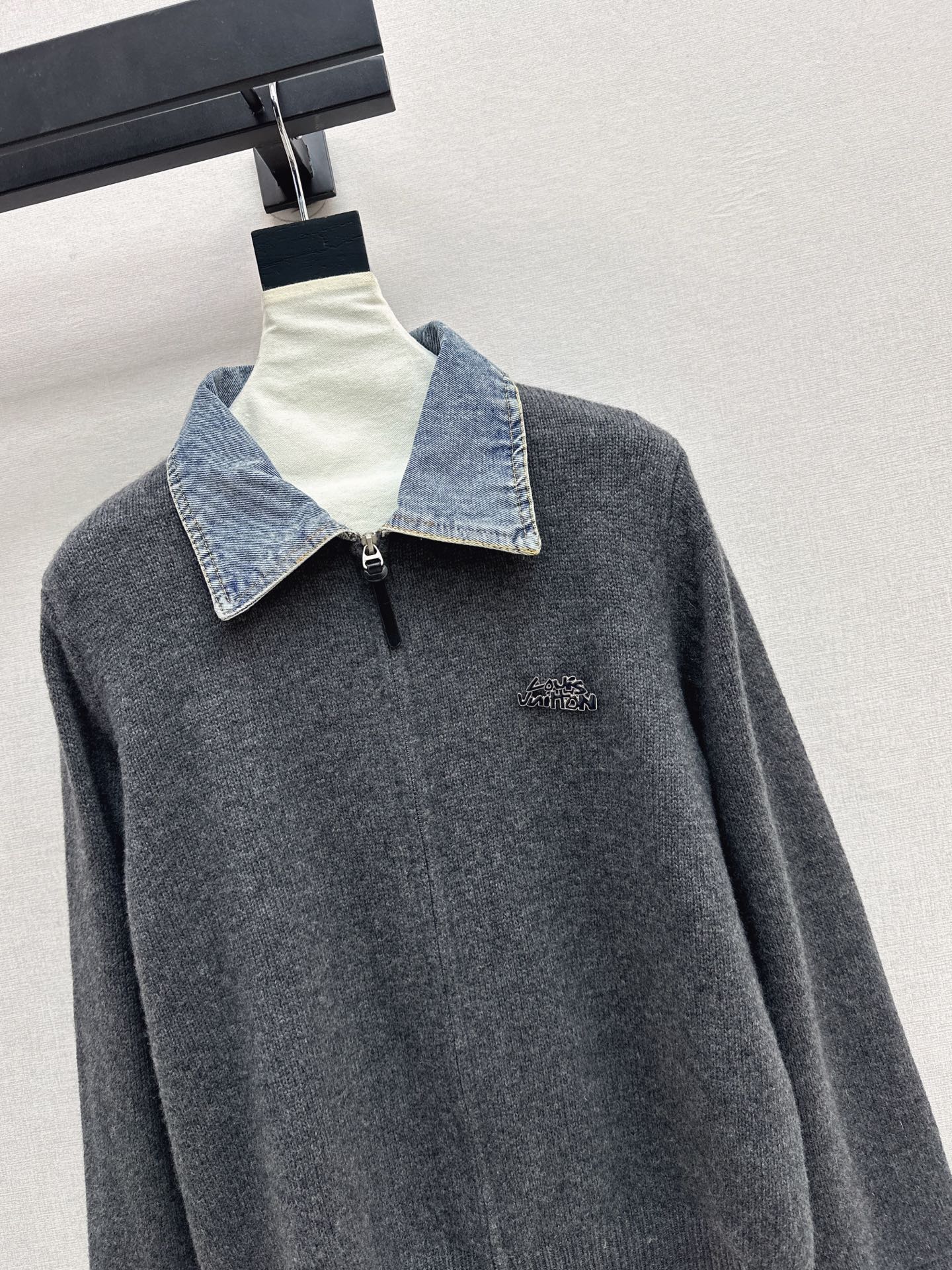 Loui 25fw polo cardigan