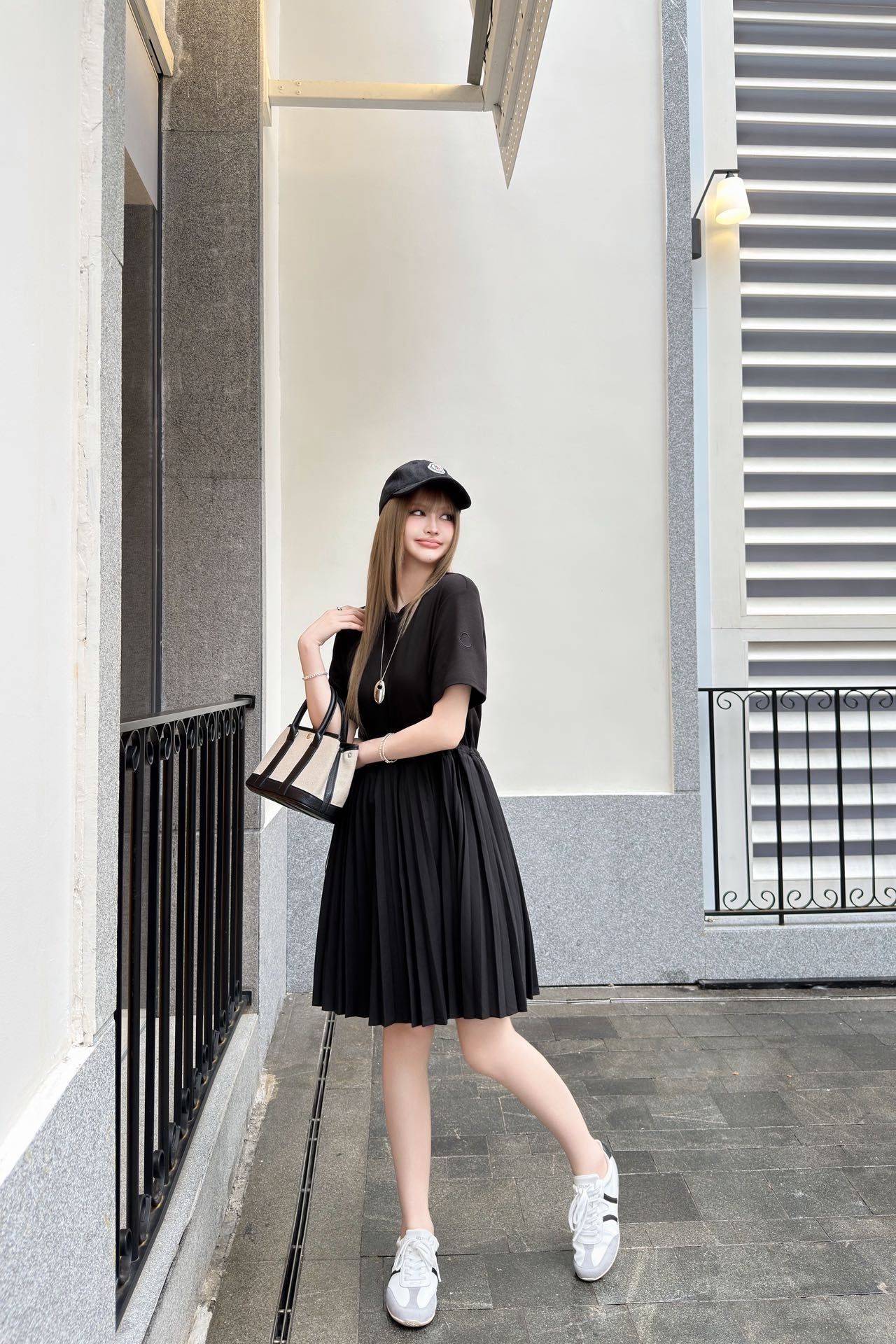 Monc 26ss contact pleated dress
