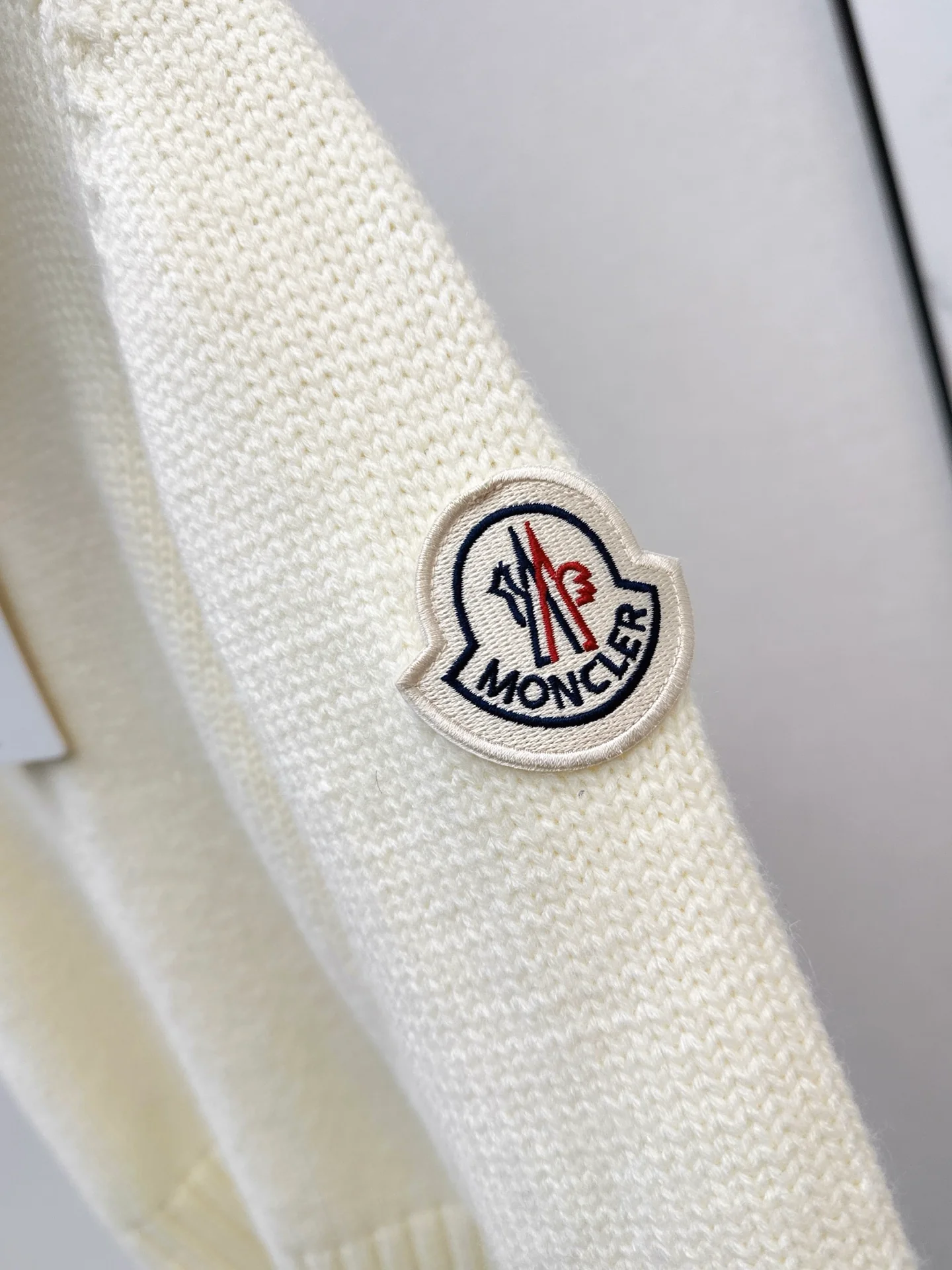 Monc 25fw detachable fur knit jacket