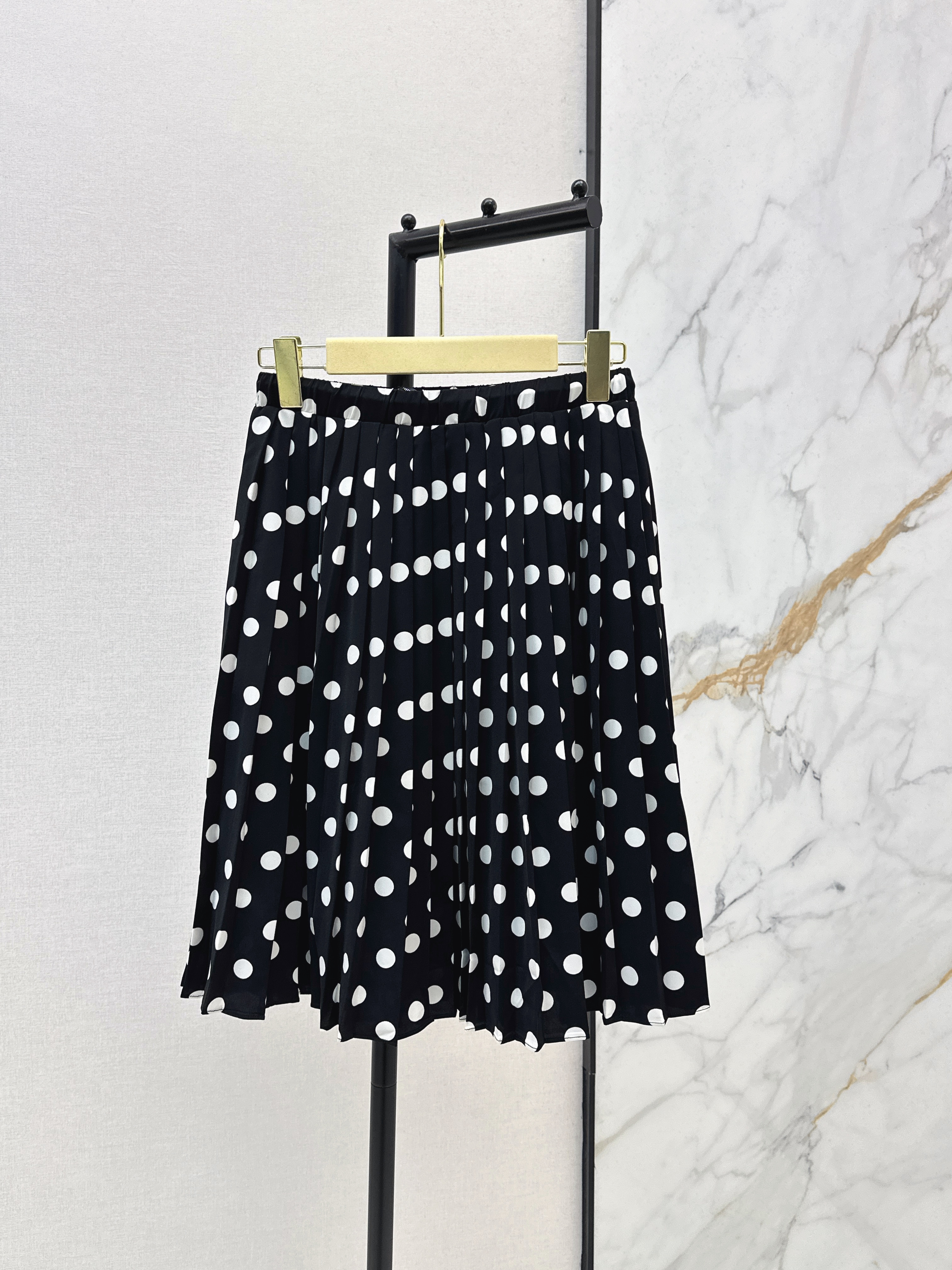 Miu 26ss polka dots pleated skirt