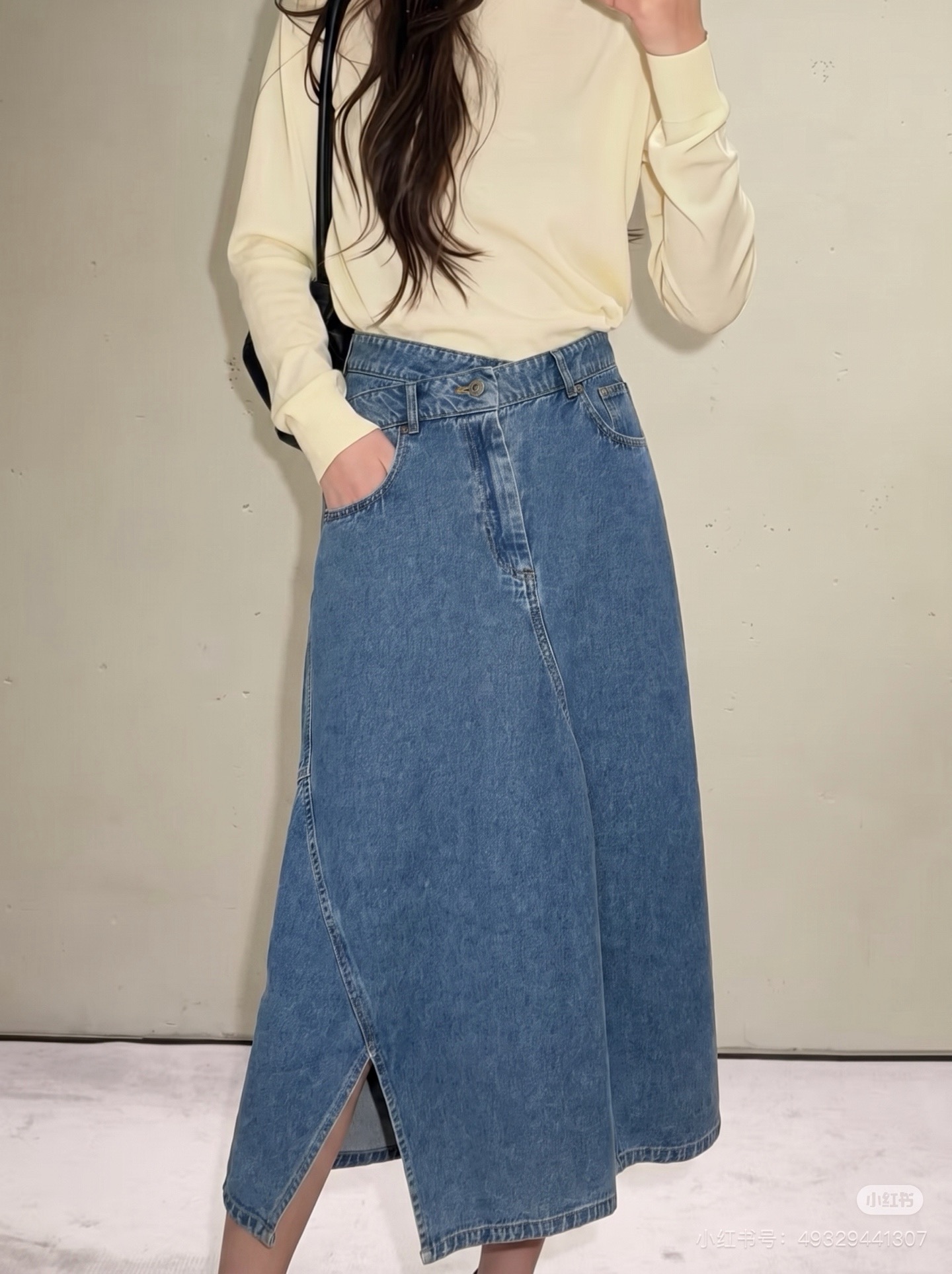 Loe 26ss asymmetrical denim skirt