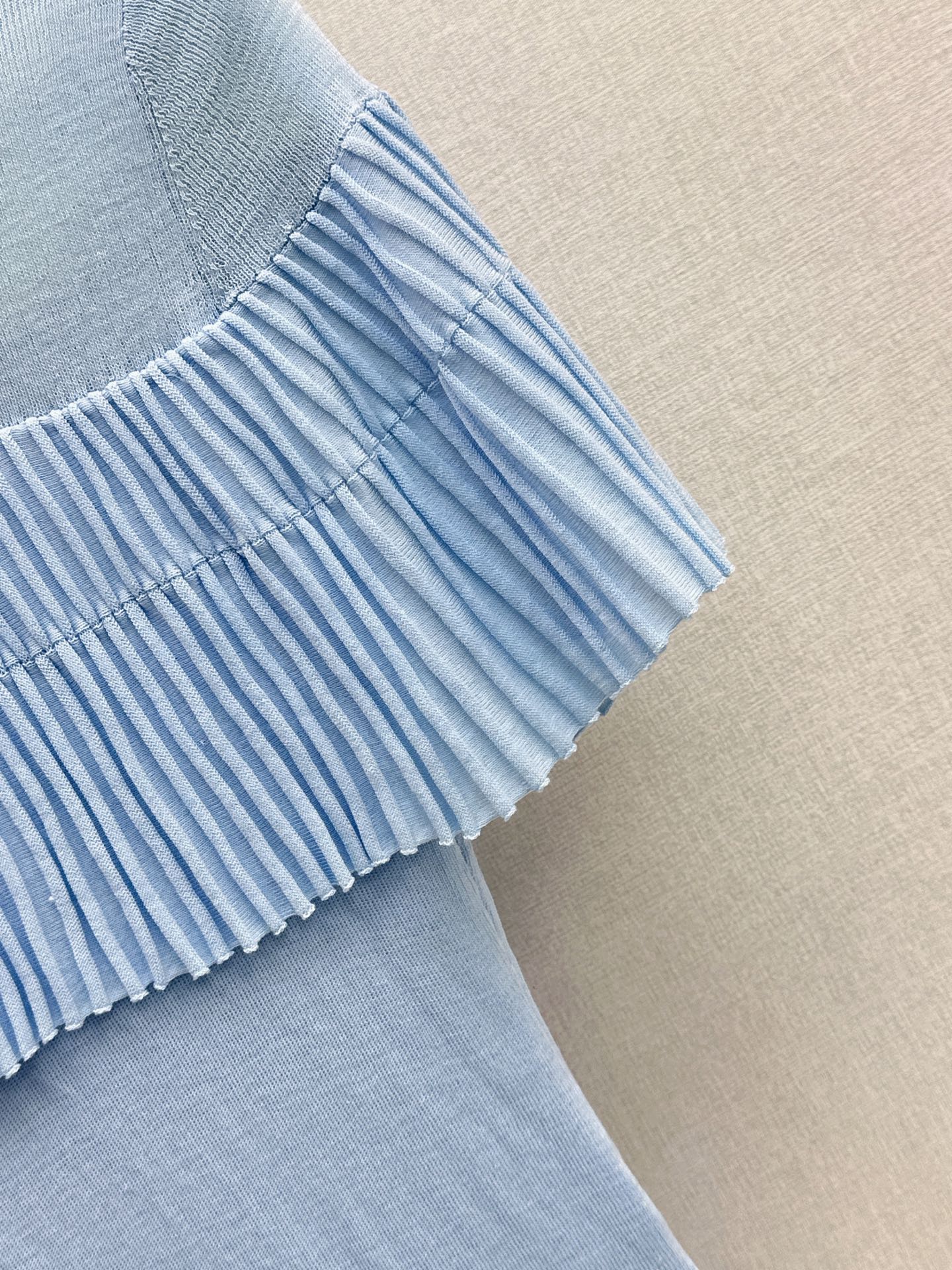 Miu 26ss cape knitswear
