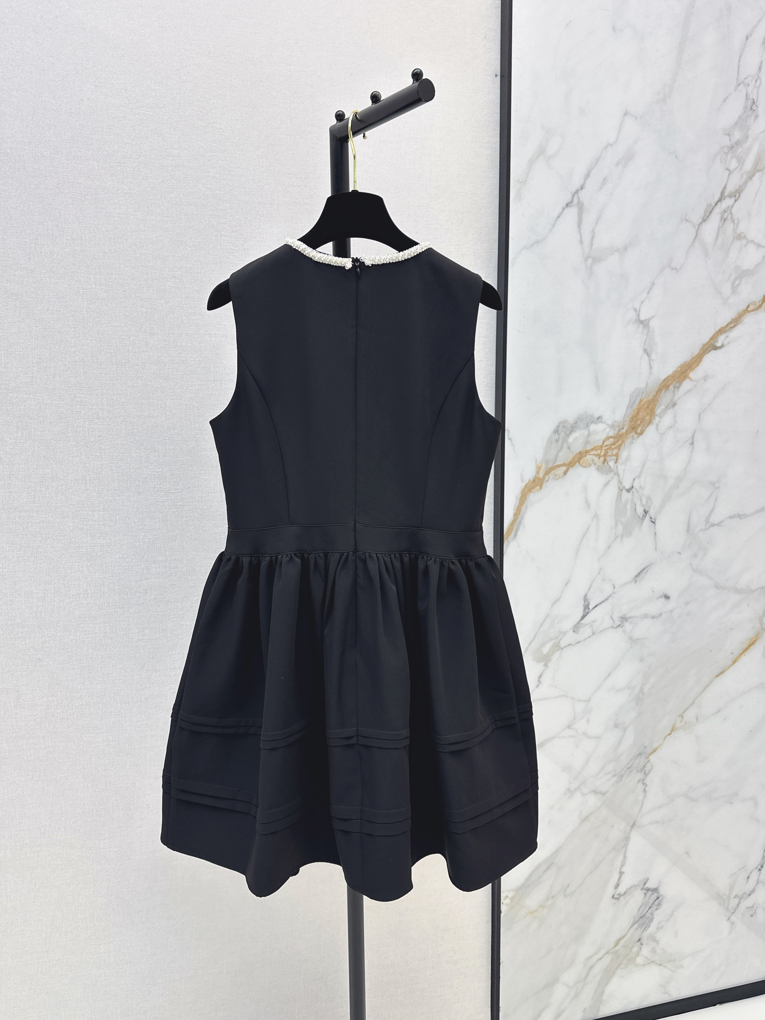 Chan 26ss sleeveless beading dress