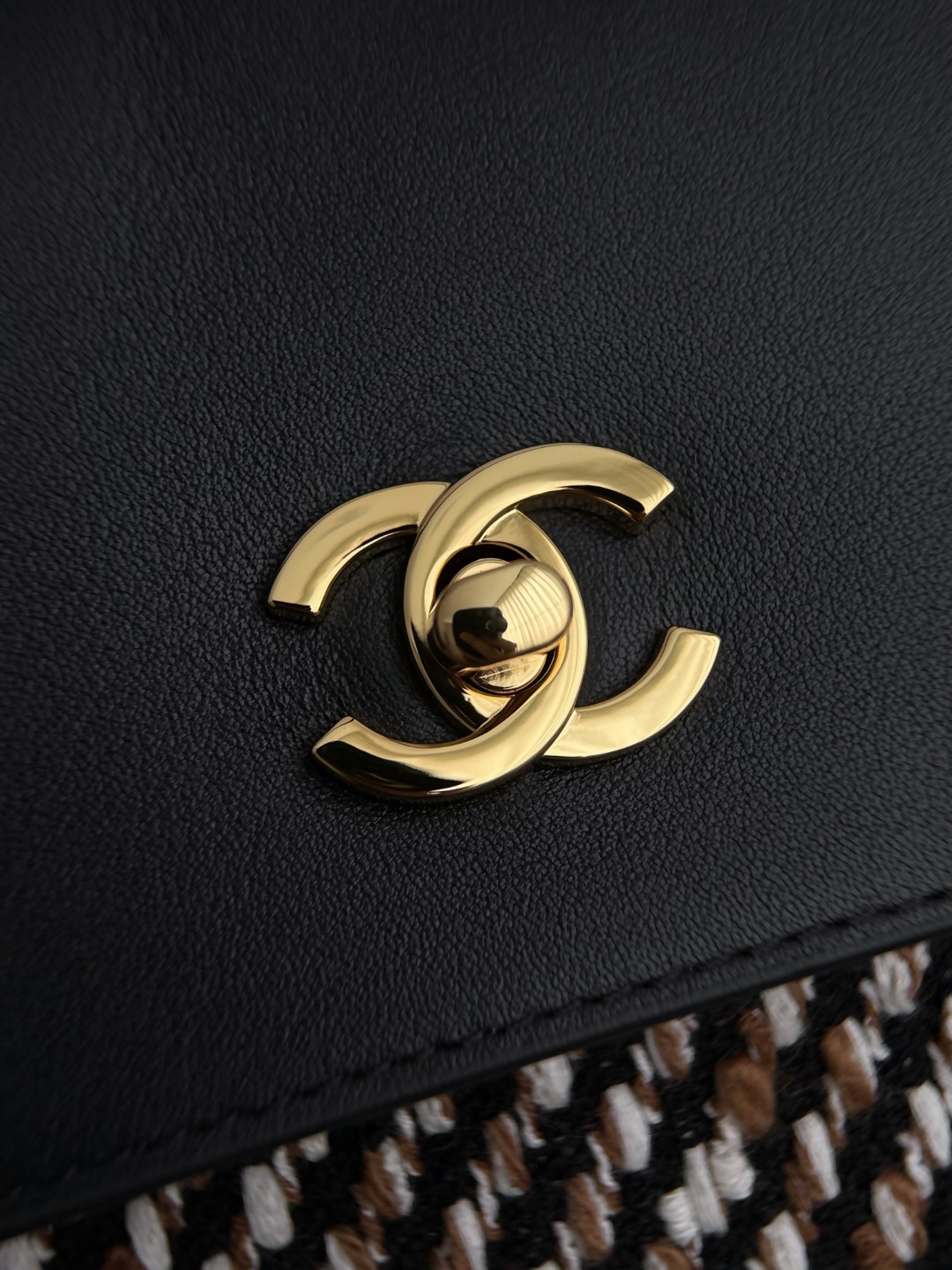Chan 26S tote bag