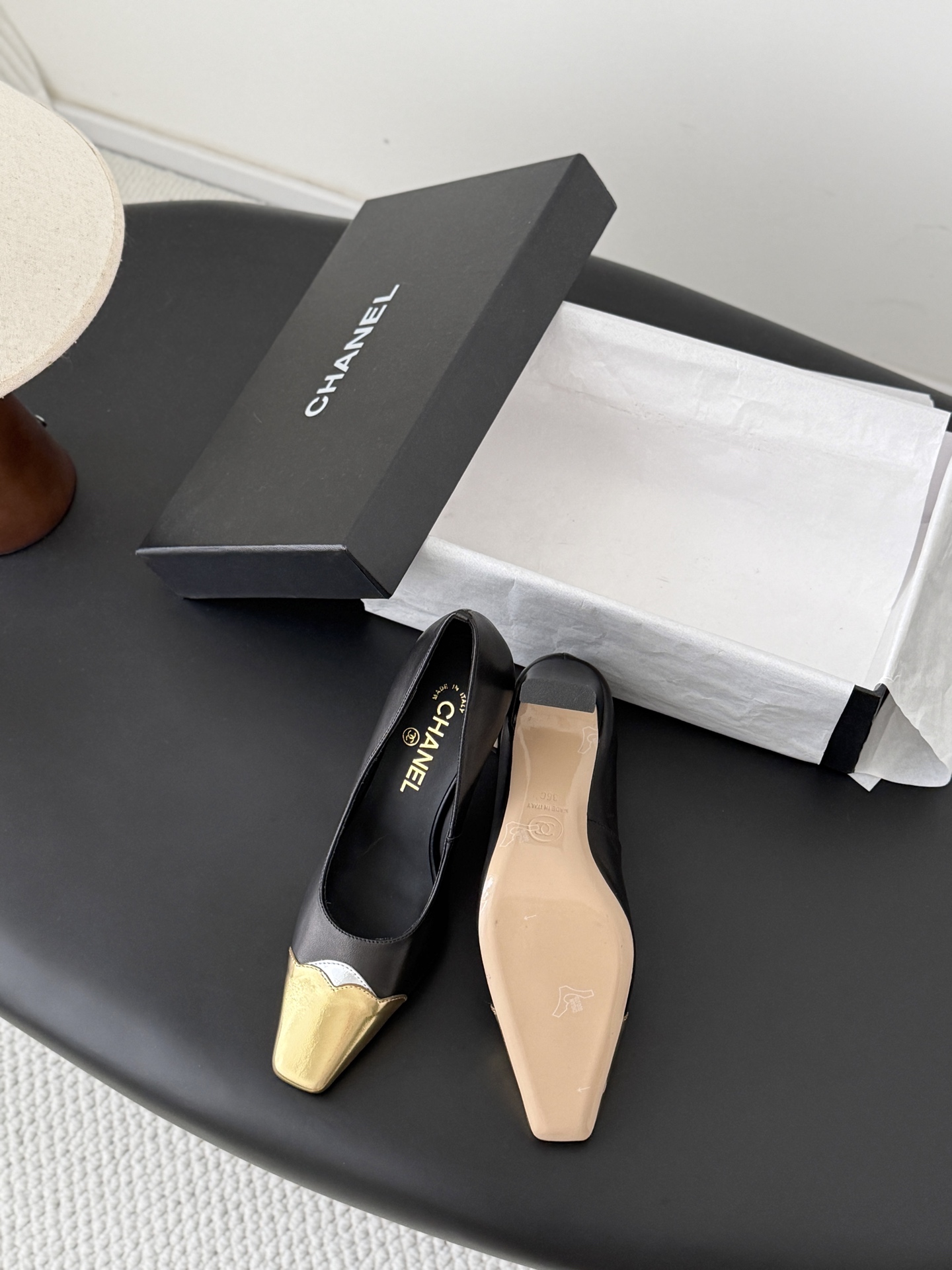 Chan 26P gold cap toe pump